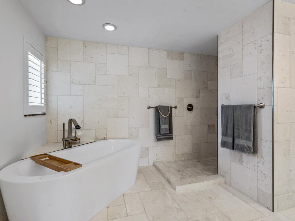 Marco Island, Florida, 34145, United States, 4 Bedrooms Bedrooms, ,4 BathroomsBathrooms,Residential,Active,1892388