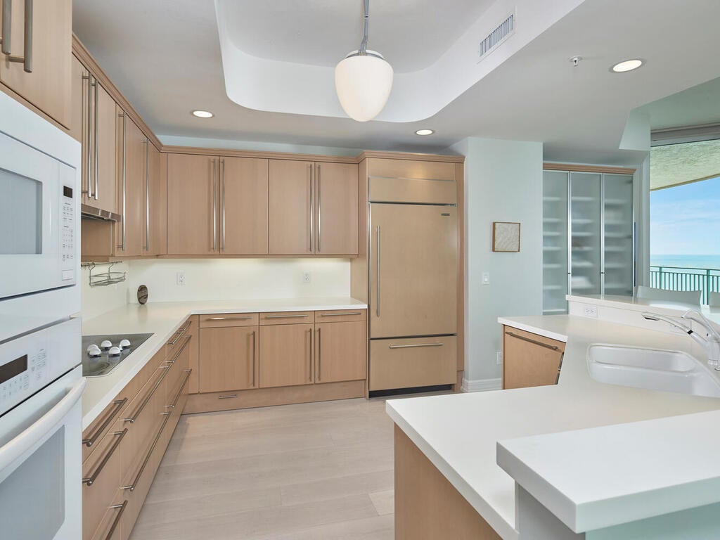 Marco Island, Florida, 34145, United States, 4 Bedrooms Bedrooms, ,4 BathroomsBathrooms,Residential,Active,2031792