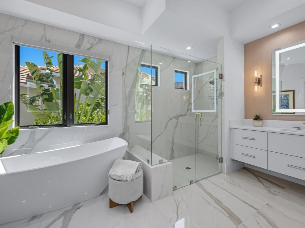 Marco Island, Florida, 34145, United States, 4 Bedrooms Bedrooms, ,5 BathroomsBathrooms,Residential,Active,1953391