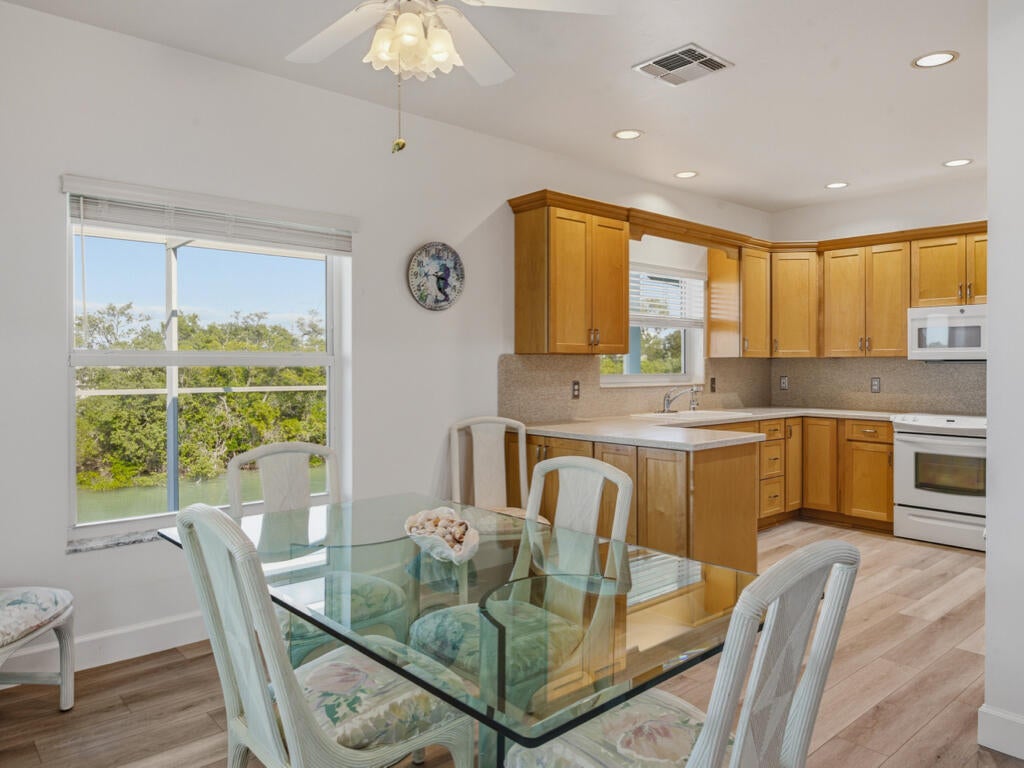 Naples, Florida, 34113, United States, 4 Bedrooms Bedrooms, ,3 BathroomsBathrooms,Residential,Active,2016424