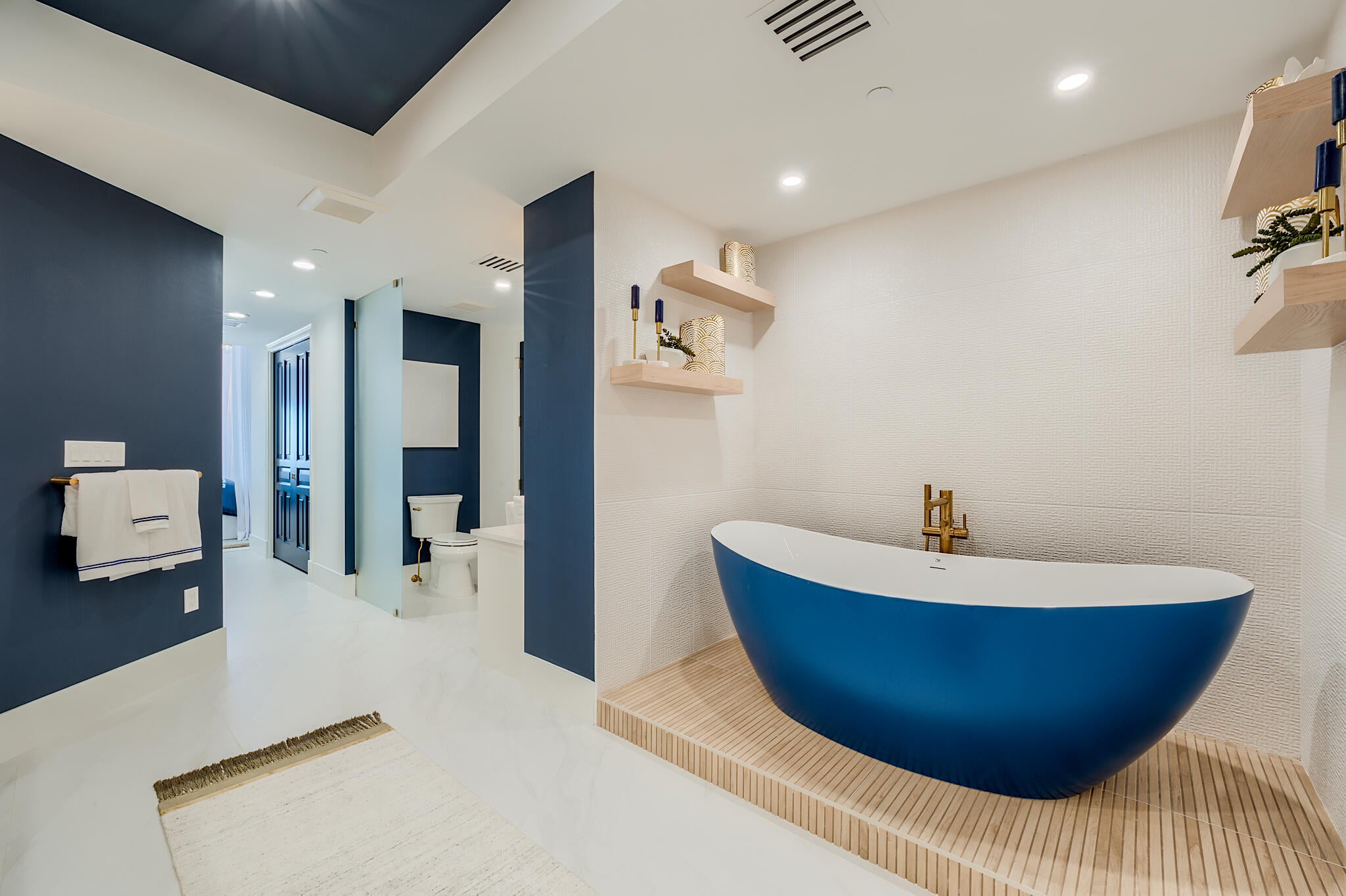 Marco Island, Florida, 34145, United States, 3 Bedrooms Bedrooms, ,4 BathroomsBathrooms,Residential,Active,2015431