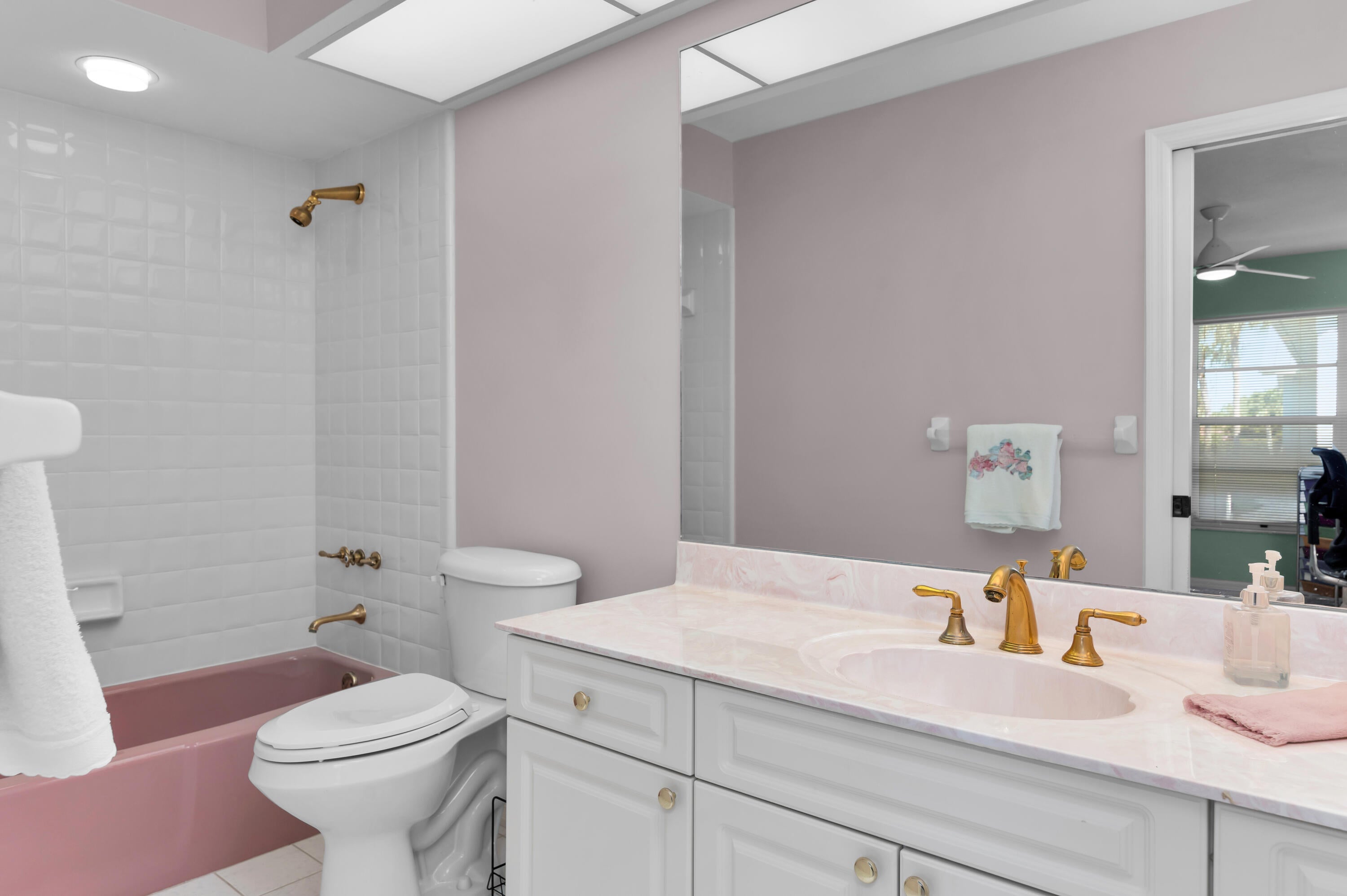 Marco Island, Florida, 34145, United States, 4 Bedrooms Bedrooms, ,4 BathroomsBathrooms,Residential,Active,1986922