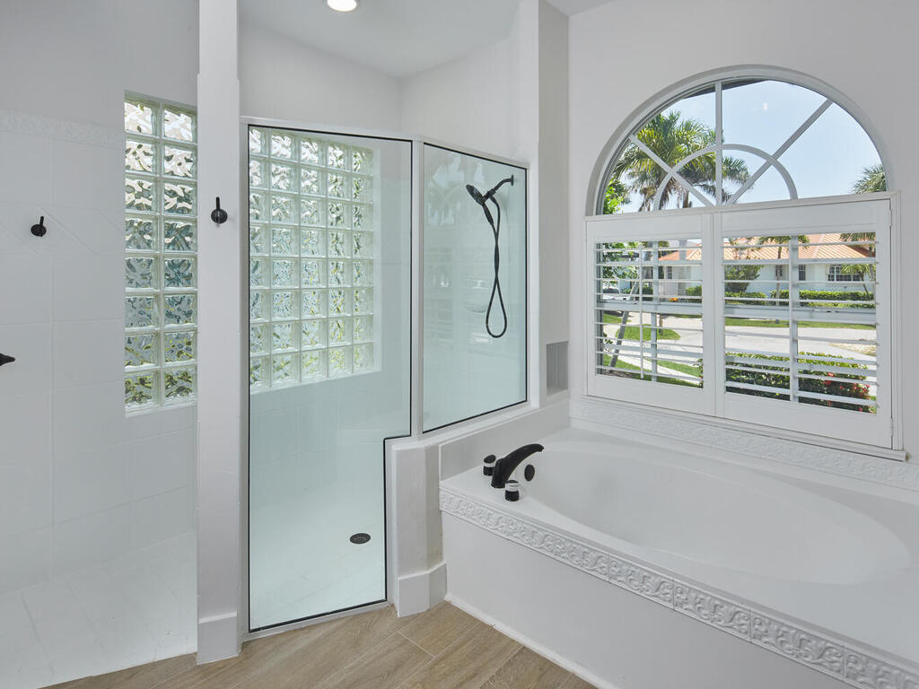 Marco Island, Florida, 34145, United States, 3 Bedrooms Bedrooms, ,2 BathroomsBathrooms,Residential,Active,1849501