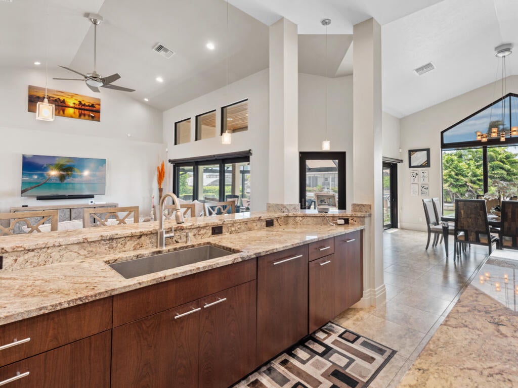 Marco Island, Florida, 34145, United States, 4 Bedrooms Bedrooms, ,4 BathroomsBathrooms,Residential,Active,1985554