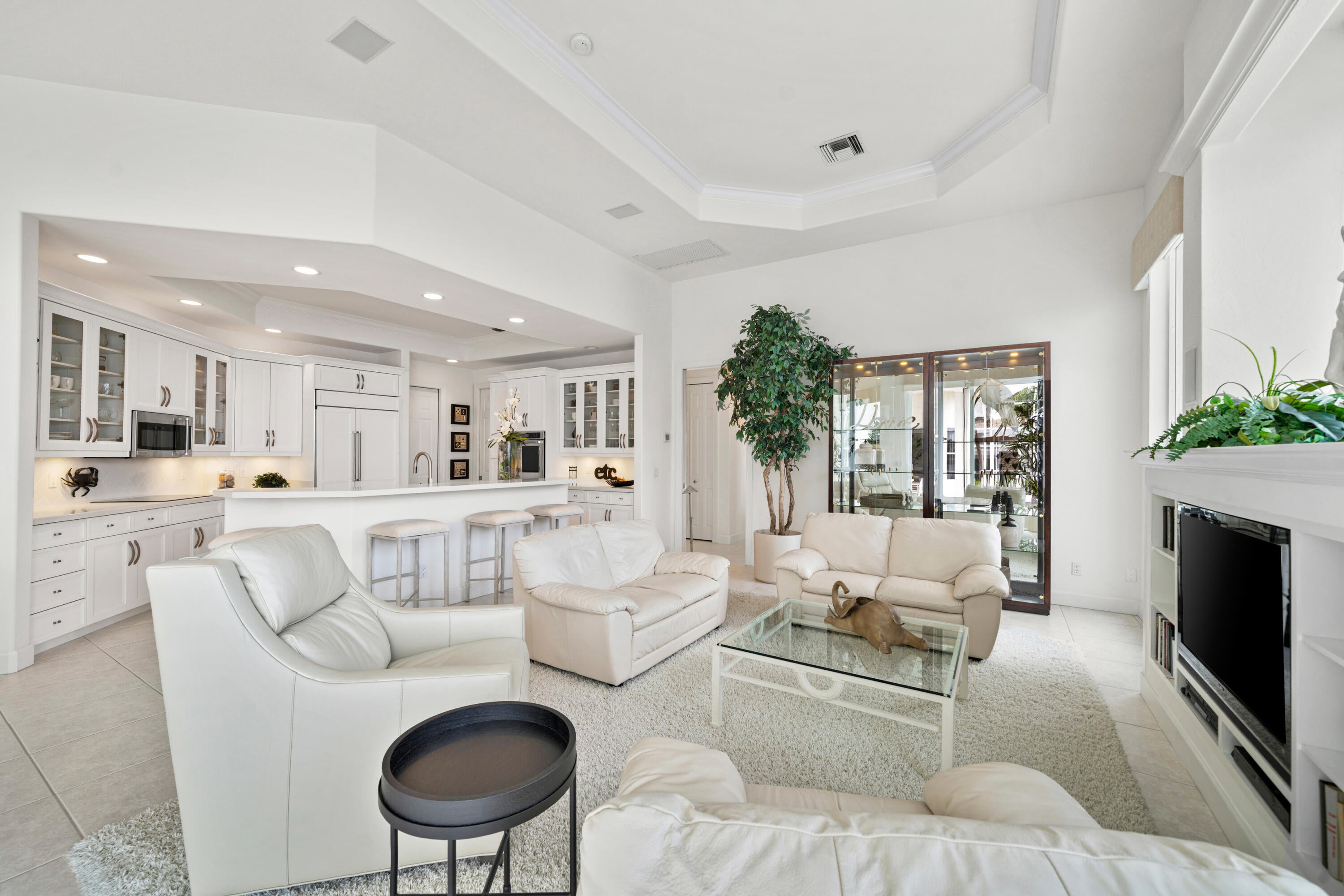 Marco Island, Florida, 34145, United States, ,3 BathroomsBathrooms,Residential,Active,1782593