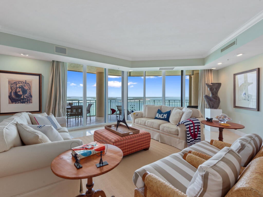 Marco Island, Florida, 34145, United States, 3 Bedrooms Bedrooms, ,4 BathroomsBathrooms,Residential,Active,1904725