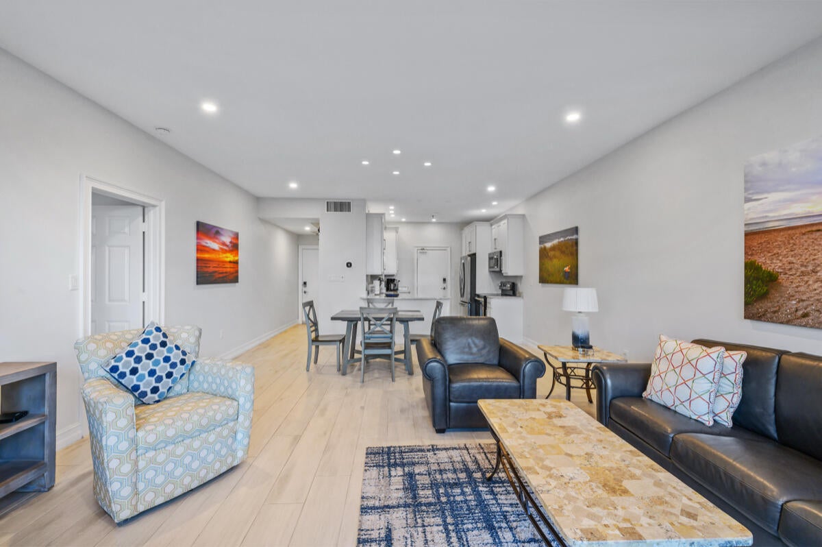 Marco Island, Florida, 34145, United States, 2 Bedrooms Bedrooms, ,2 BathroomsBathrooms,Residential,Active,1877820