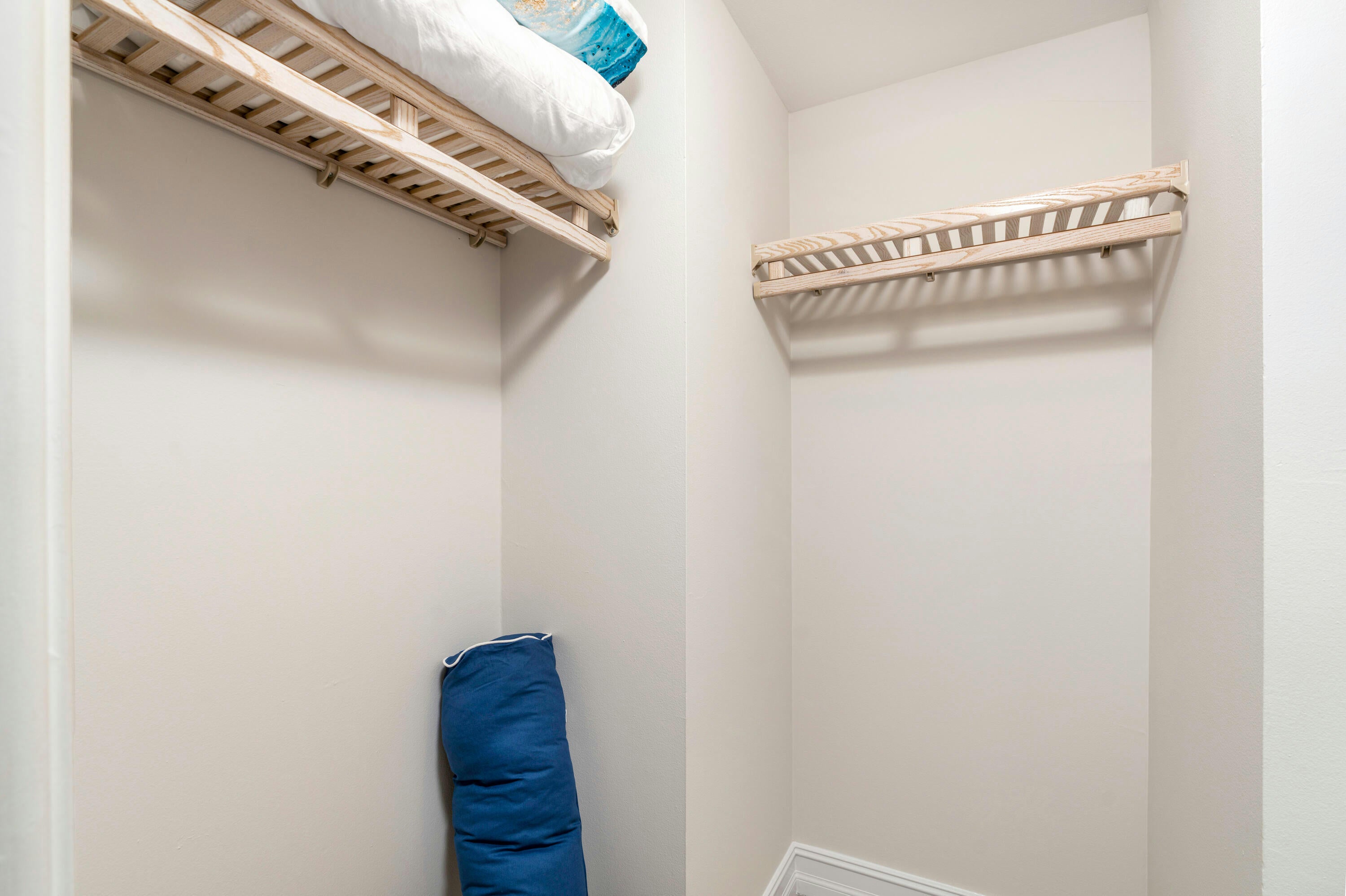 Marco Island, Florida, 34145, United States, ,3 BathroomsBathrooms,Residential,Active,1764876