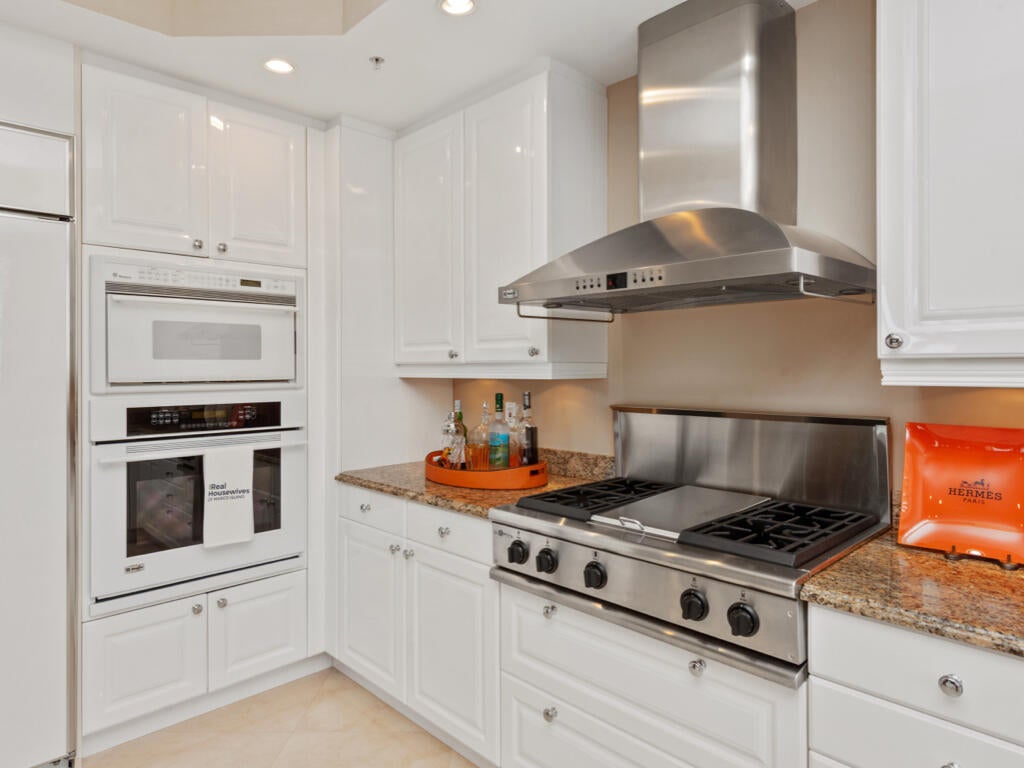 Marco Island, Florida, 34145, United States, 3 Bedrooms Bedrooms, ,4 BathroomsBathrooms,Residential,Active,1904725