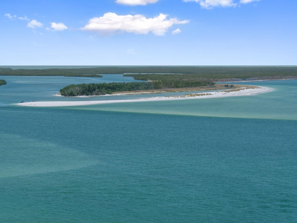 Marco Island, Florida, 34145, United States, 3 Bedrooms Bedrooms, ,4 BathroomsBathrooms,Residential,Active,1904725