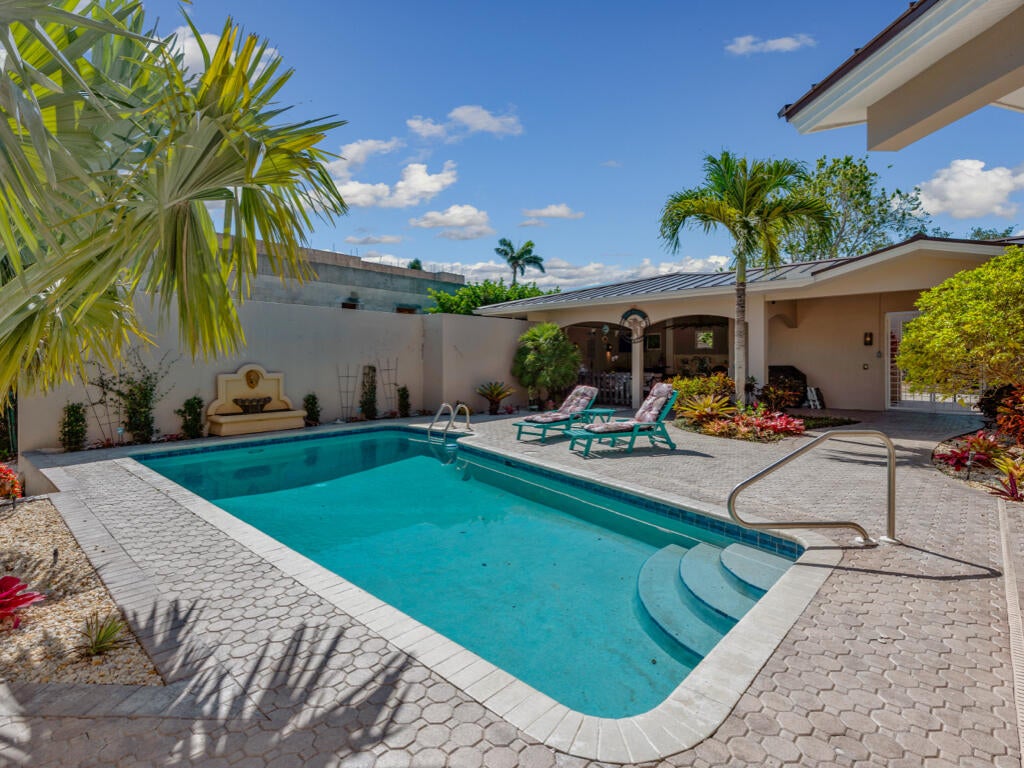 Marco Island, Florida, 34145, United States, 3 Bedrooms Bedrooms, ,5 BathroomsBathrooms,Residential,Active,1811040