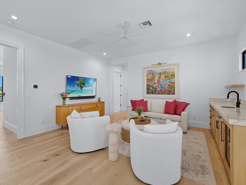 Marco Island, Florida, 34145, United States, 4 Bedrooms Bedrooms, ,5 BathroomsBathrooms,Residential,Active,1953391