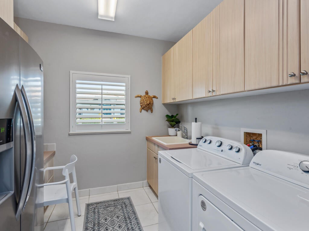 Marco Island, Florida, 34145, United States, 4 Bedrooms Bedrooms, ,4 BathroomsBathrooms,Residential,Active,1892388