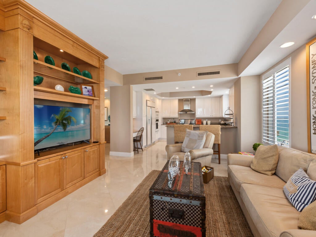 Marco Island, Florida, 34145, United States, 3 Bedrooms Bedrooms, ,4 BathroomsBathrooms,Residential,Active,1904725