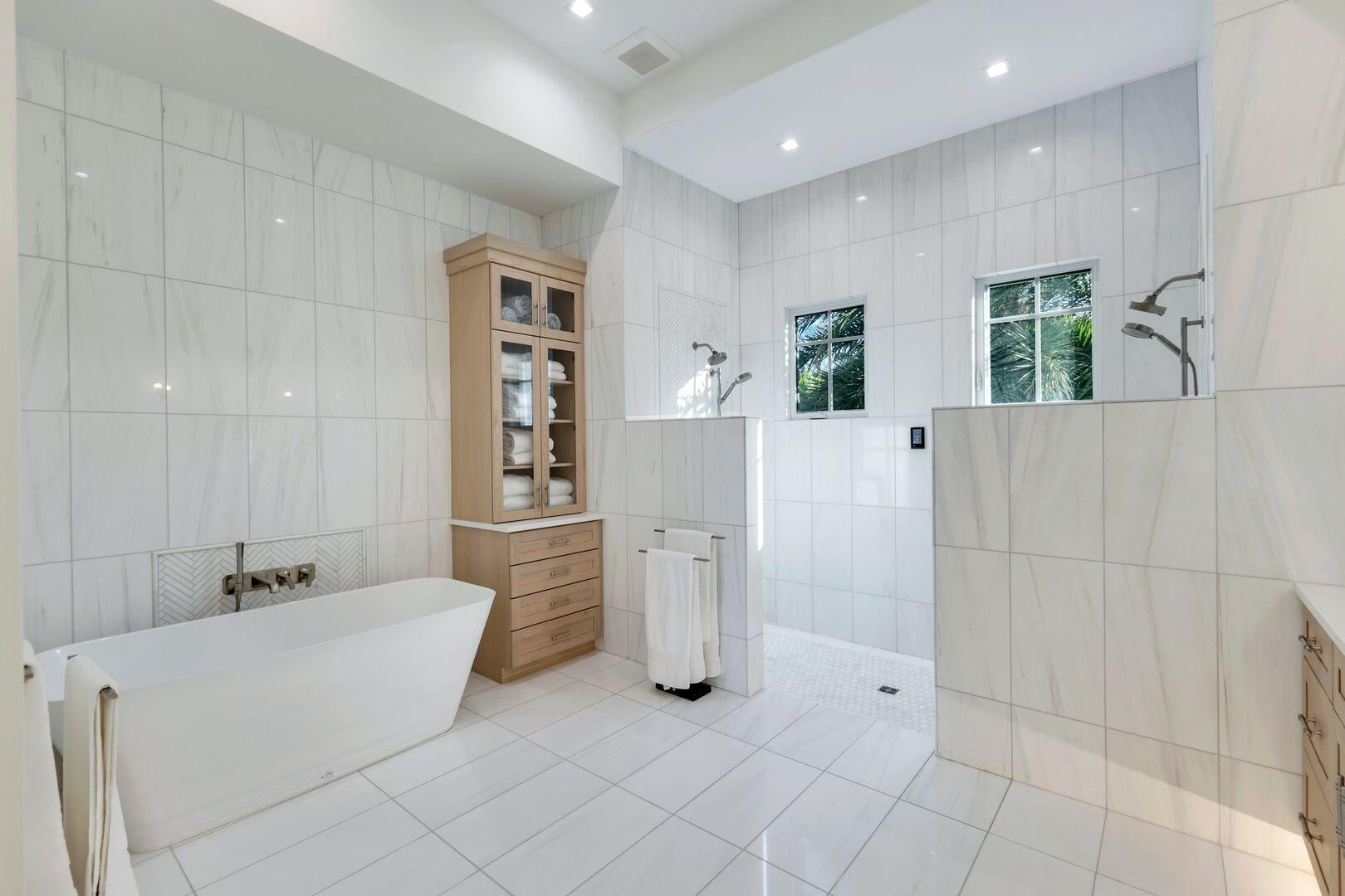 Marco Island, Florida, 34145, United States, 5 Bedrooms Bedrooms, ,5 BathroomsBathrooms,Residential,Active,1738482