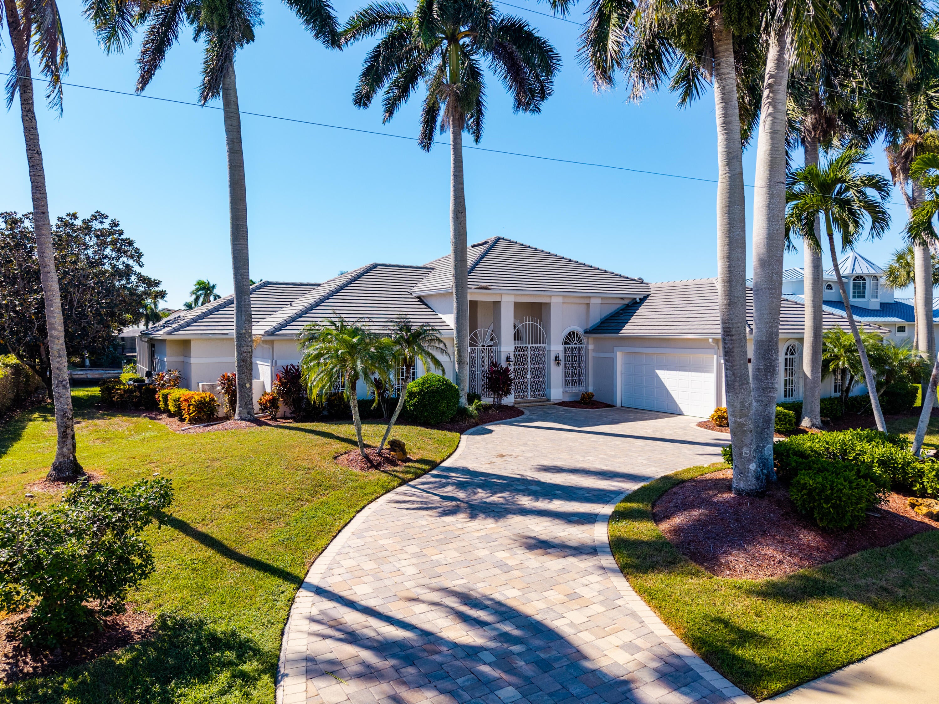 Marco Island, Florida, 34145, United States, 4 Bedrooms Bedrooms, ,4 BathroomsBathrooms,Residential,Active,1986922