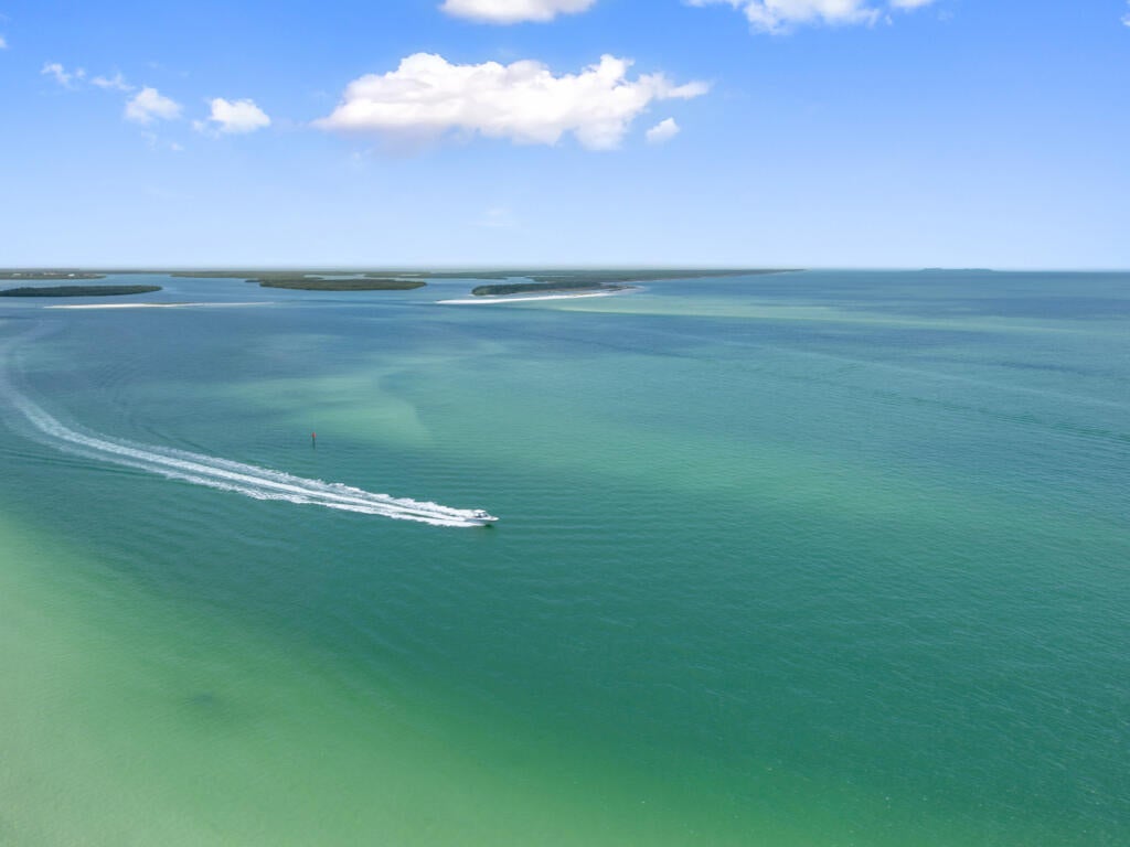 Marco Island, Florida, 34145, United States, 3 Bedrooms Bedrooms, ,4 BathroomsBathrooms,Residential,Active,1904725