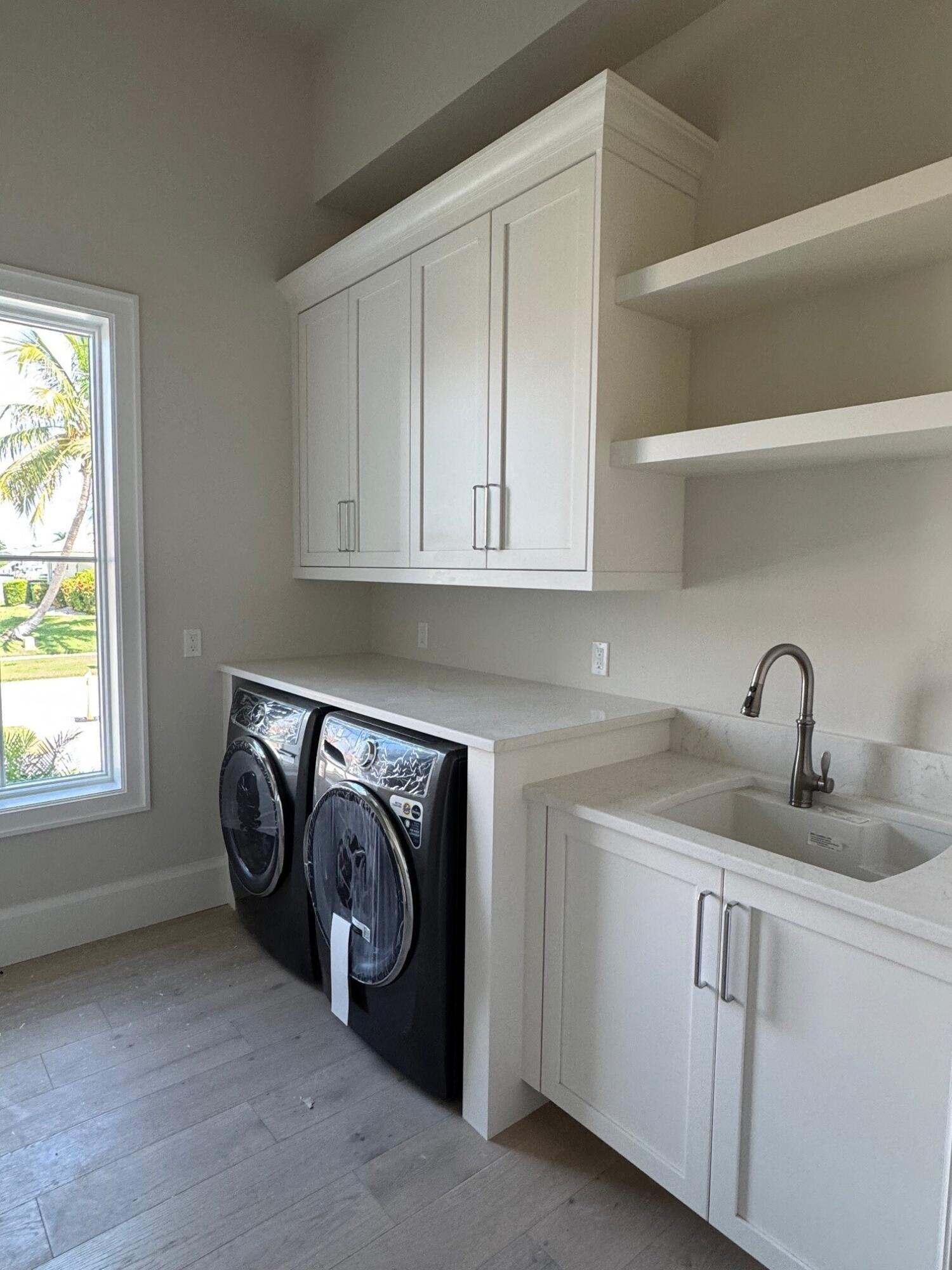 Marco Island, Florida, 34145, United States, 5 Bedrooms Bedrooms, ,6 BathroomsBathrooms,Residential,Active,1828951