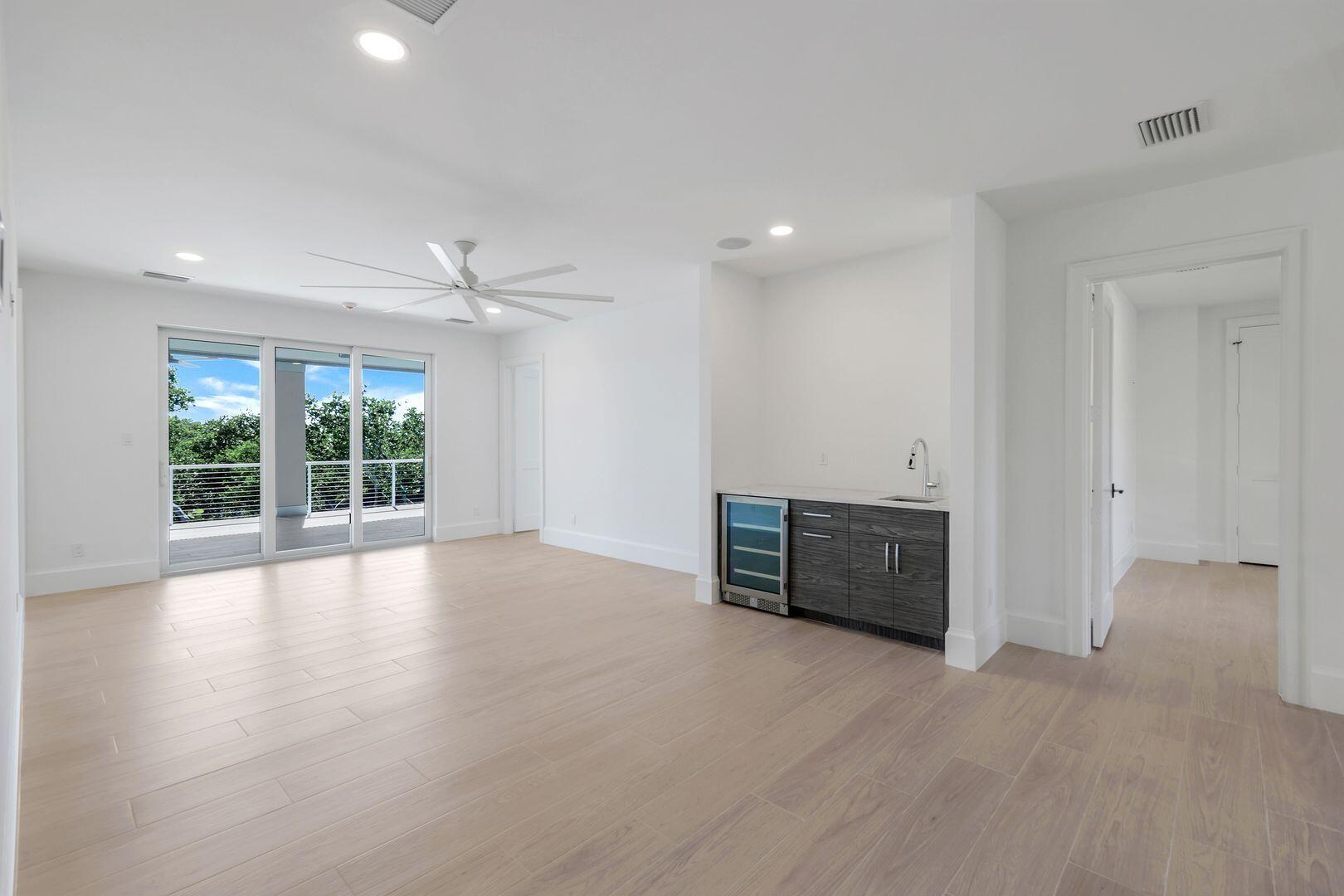 Marco Island, Florida, 34145, United States, ,4 BathroomsBathrooms,Residential,Active,1747379