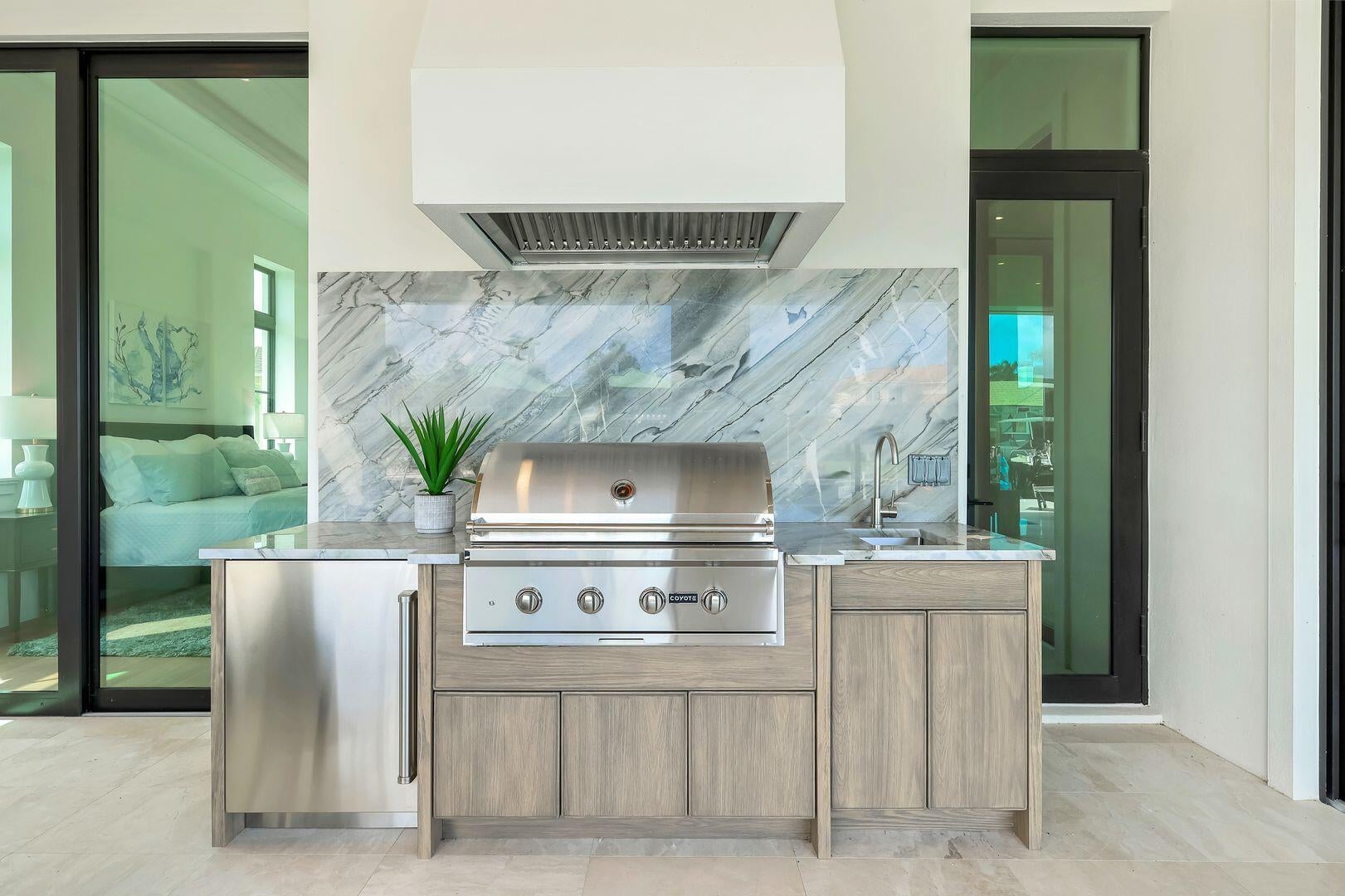 Marco Island, Florida, 34145, United States, 5 Bedrooms Bedrooms, ,6 BathroomsBathrooms,Residential,Active,1898037