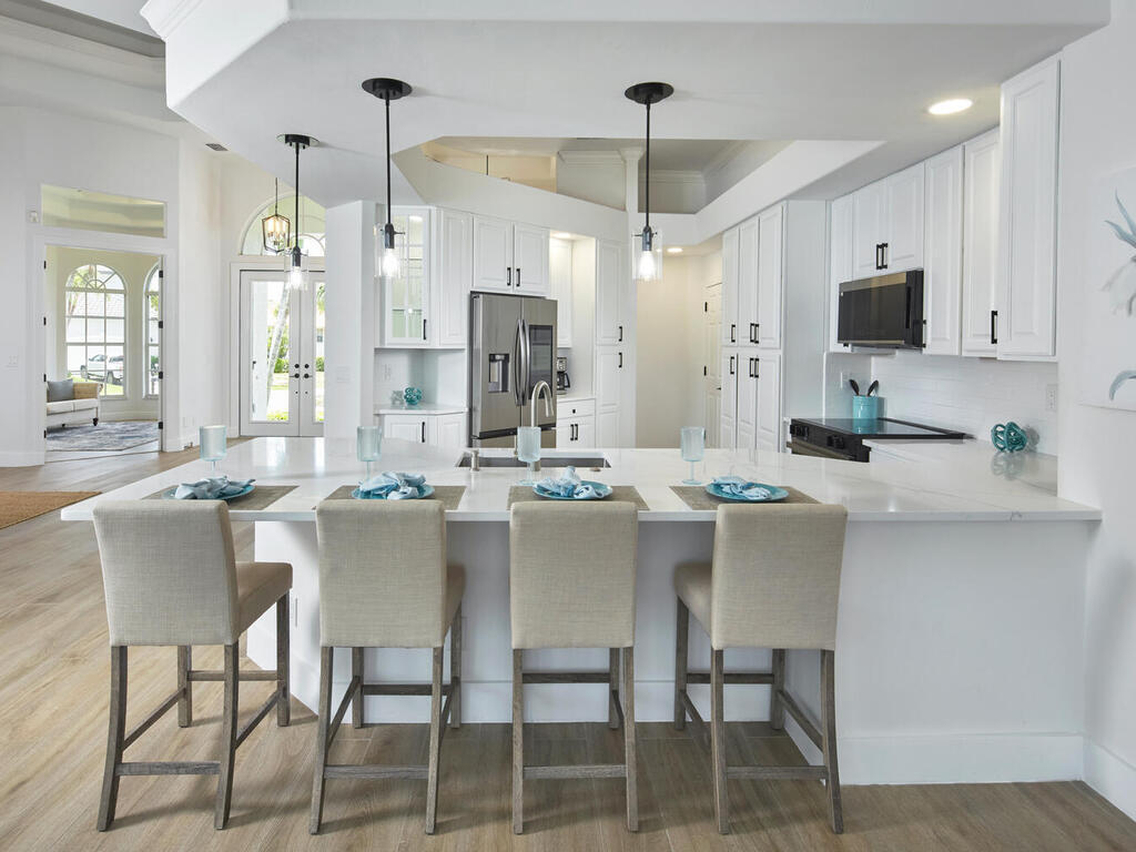 Marco Island, Florida, 34145, United States, 3 Bedrooms Bedrooms, ,2 BathroomsBathrooms,Residential,Active,1849501