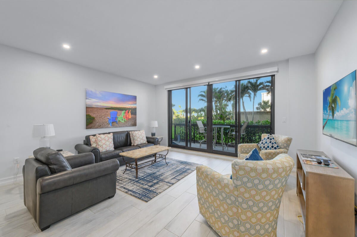 Marco Island, Florida, 34145, United States, 2 Bedrooms Bedrooms, ,2 BathroomsBathrooms,Residential,Active,1877820