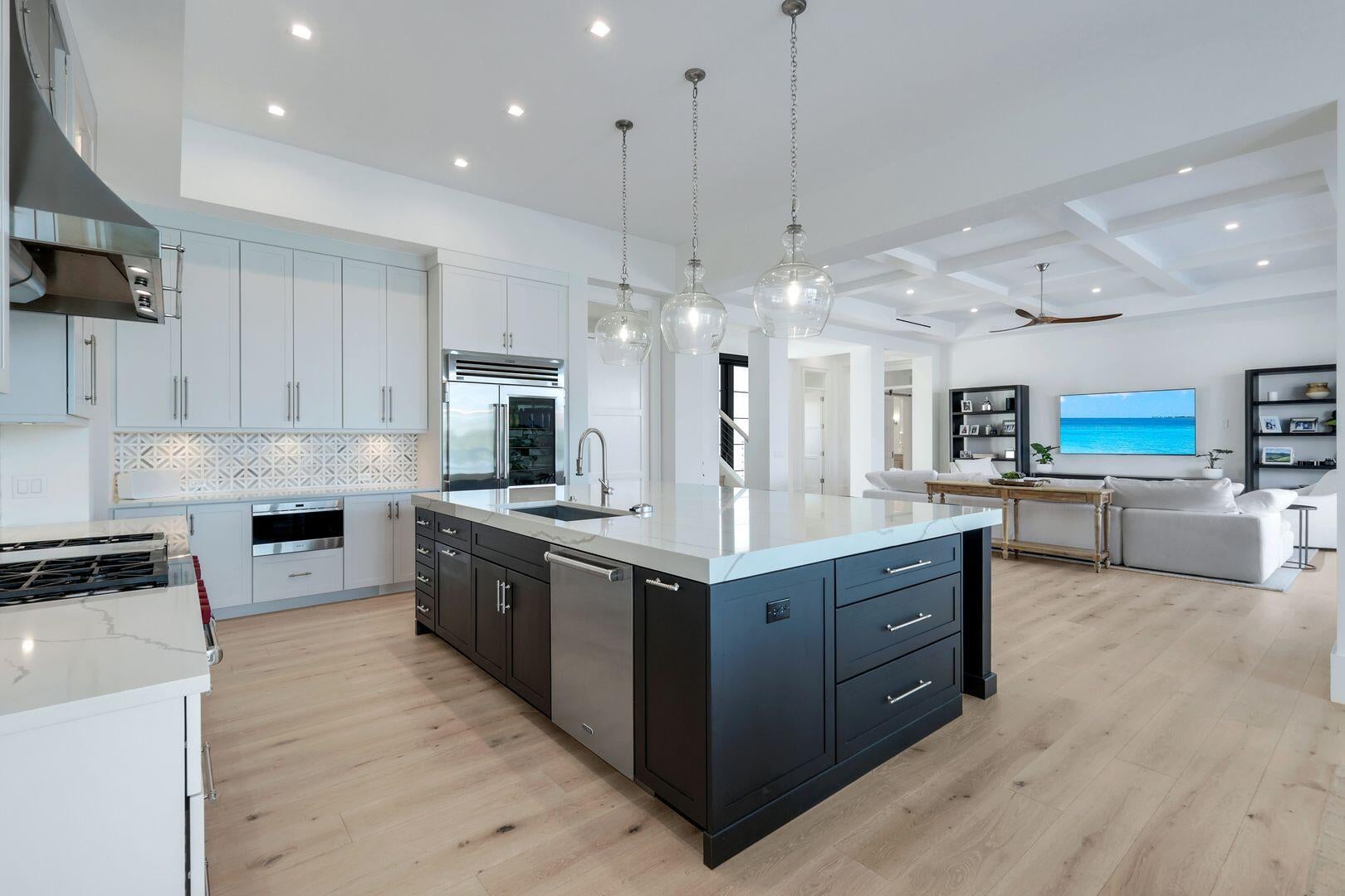 Marco Island, Florida, 34145, United States, 5 Bedrooms Bedrooms, ,5 BathroomsBathrooms,Residential,Active,1738482