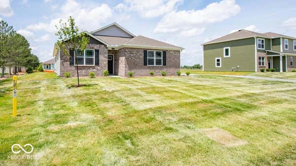 3808 S VILLAGE ROW, NEW PALESTINE, IN 46163, photo 2 of 37