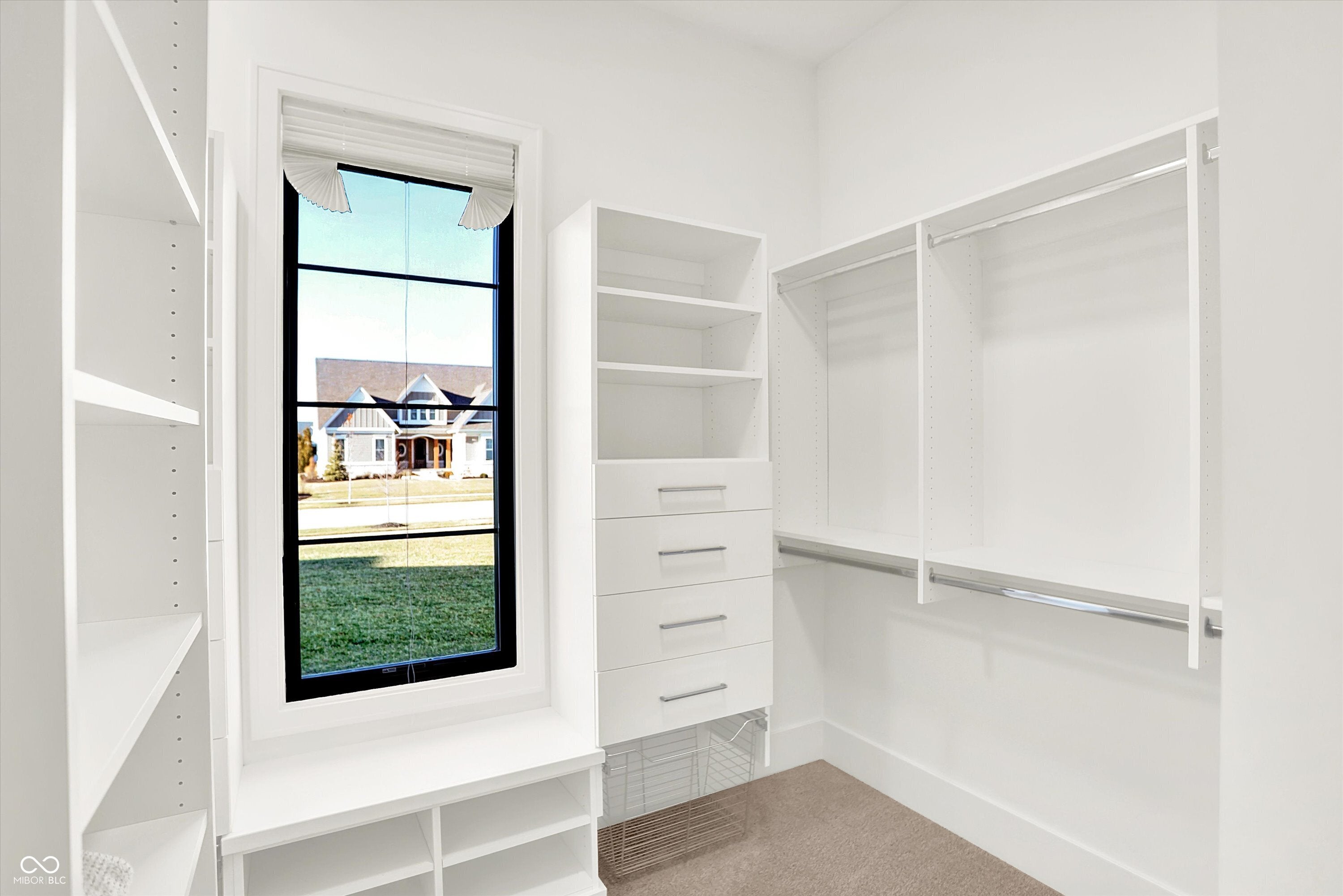 Zionsville, Indiana, 46077, United States, 4 Bedrooms Bedrooms, ,4 BathroomsBathrooms,Residential,Active,2008721