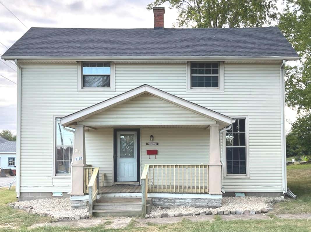 211 N JACKSON ST, RUSHVILLE, IN 46173, photo 1 of 34