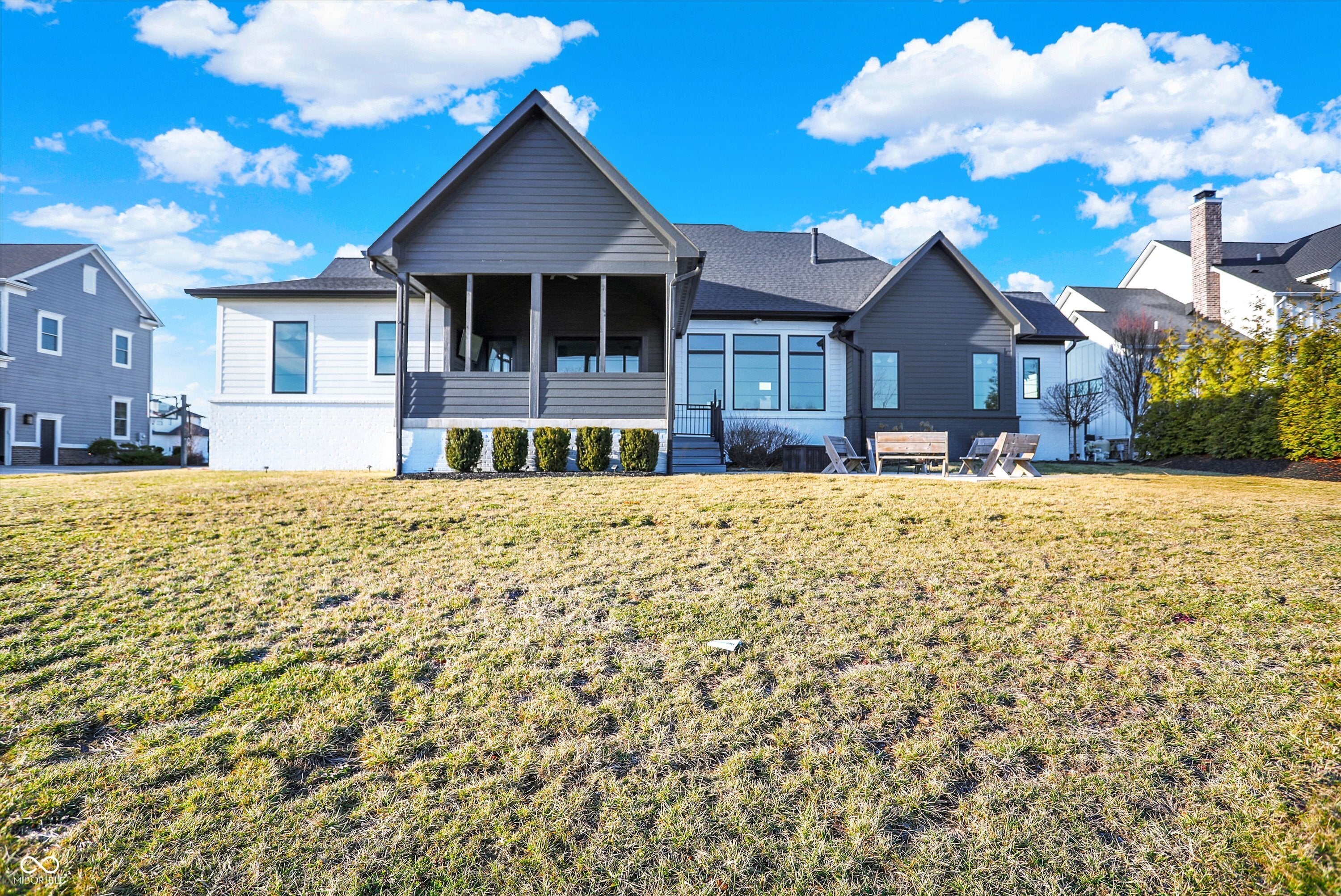 Zionsville, Indiana, 46077, United States, 4 Bedrooms Bedrooms, ,4 BathroomsBathrooms,Residential,Active,2008721