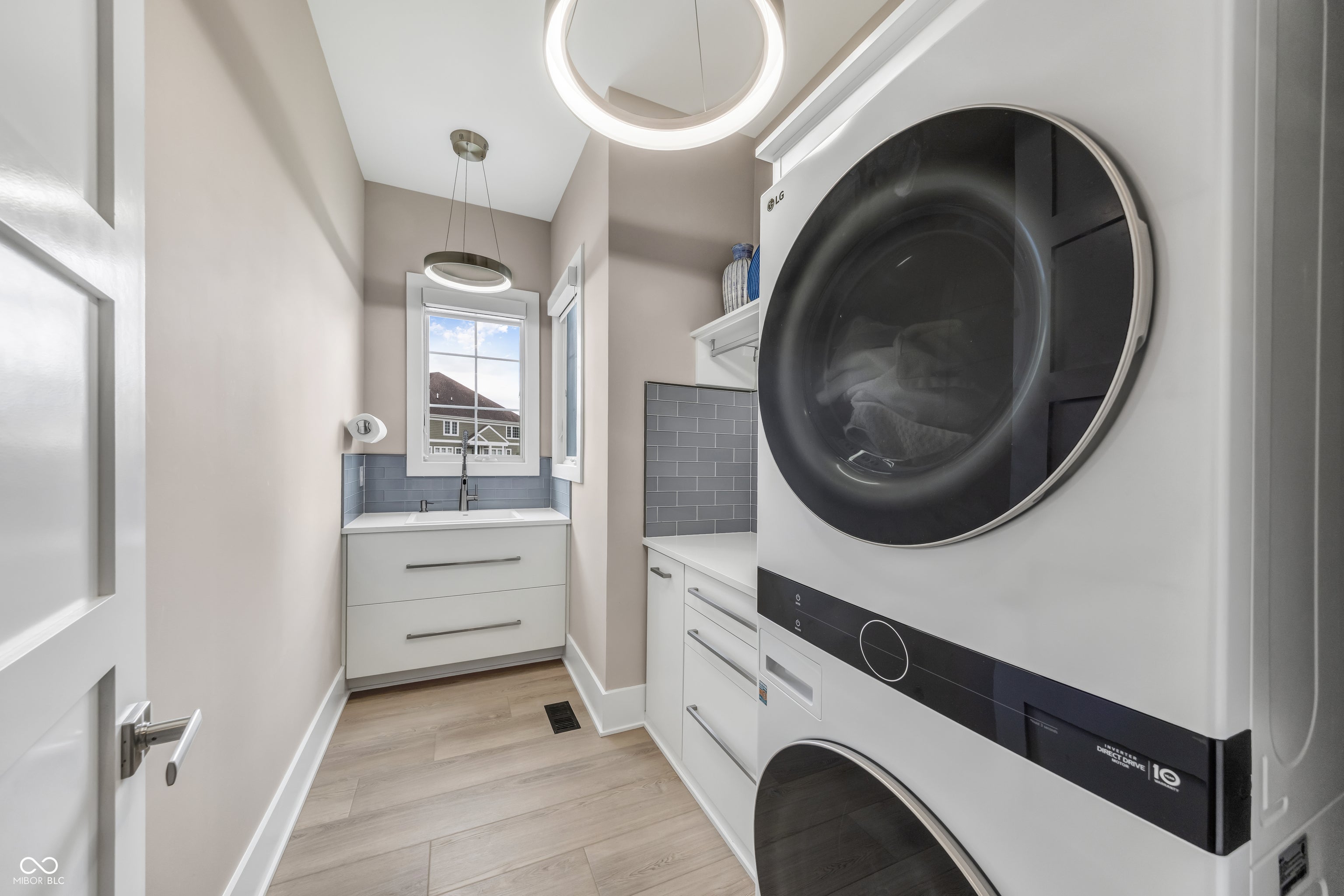 Indianapolis, Indiana, 46256, United States, 3 Bedrooms Bedrooms, ,4 BathroomsBathrooms,Residential,Active,1929799