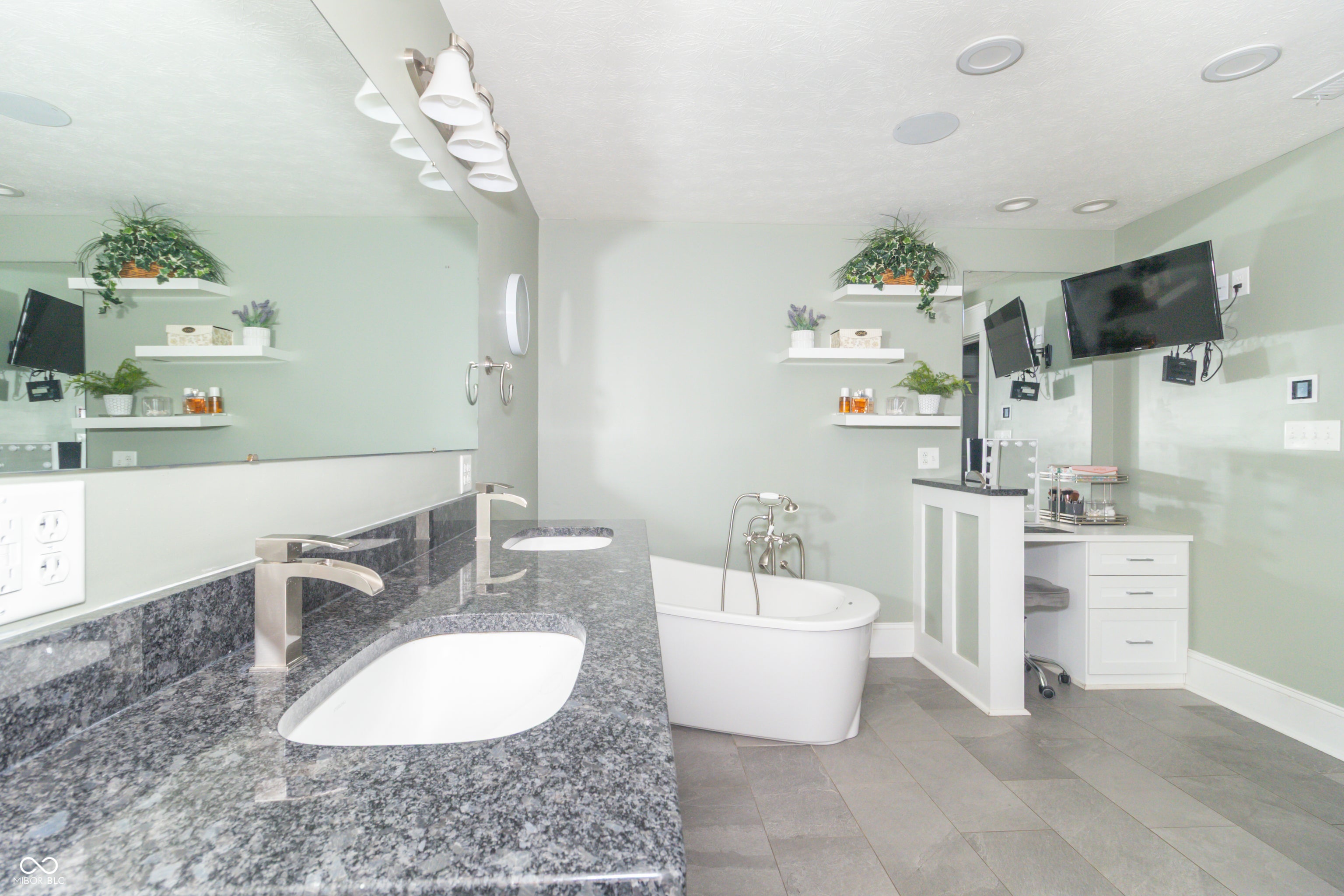 Markleville, Indiana, 46056, United States, 4 Bedrooms Bedrooms, ,5 BathroomsBathrooms,Residential,Active,1942389