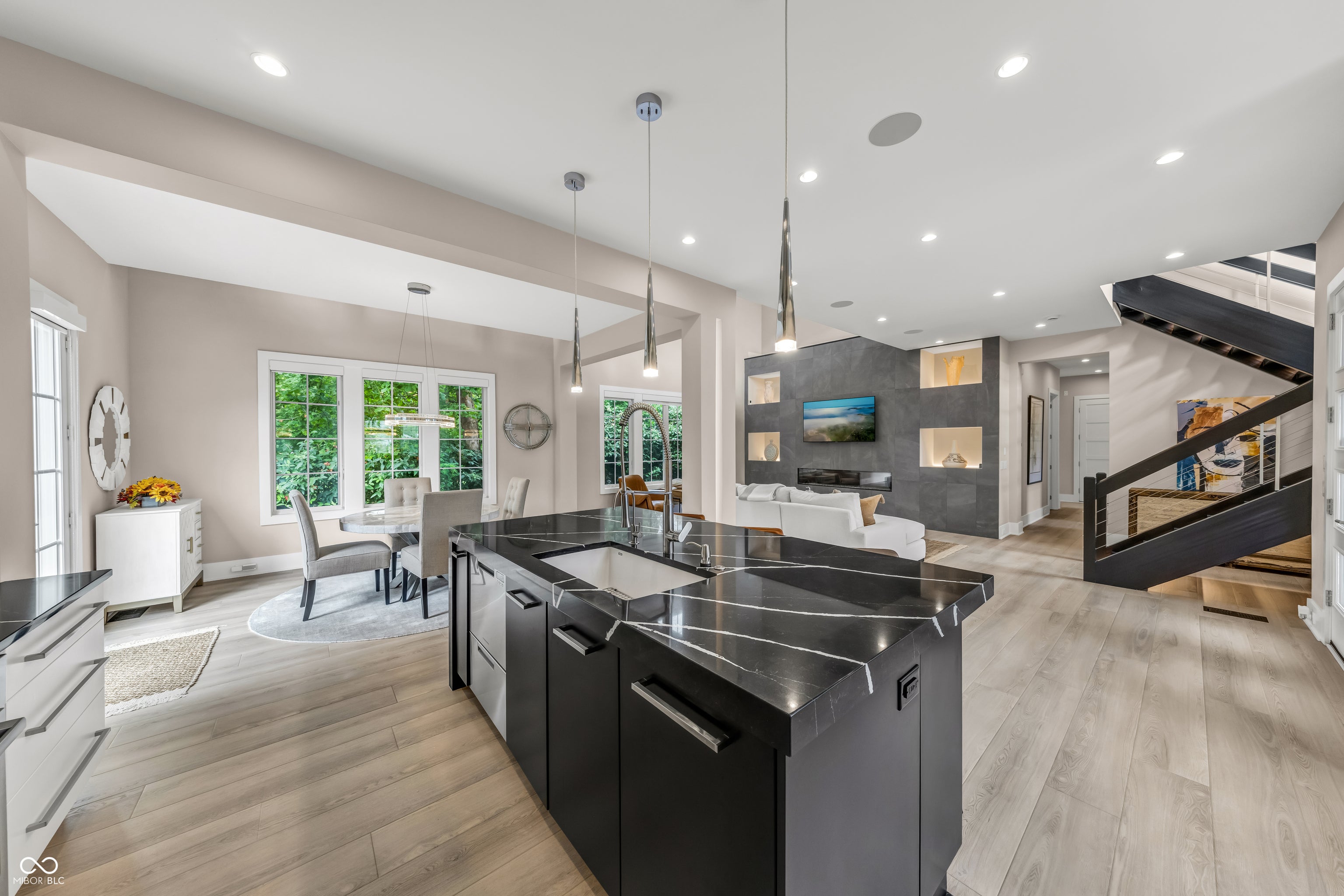 Indianapolis, Indiana, 46256, United States, 3 Bedrooms Bedrooms, ,4 BathroomsBathrooms,Residential,Active,1929799