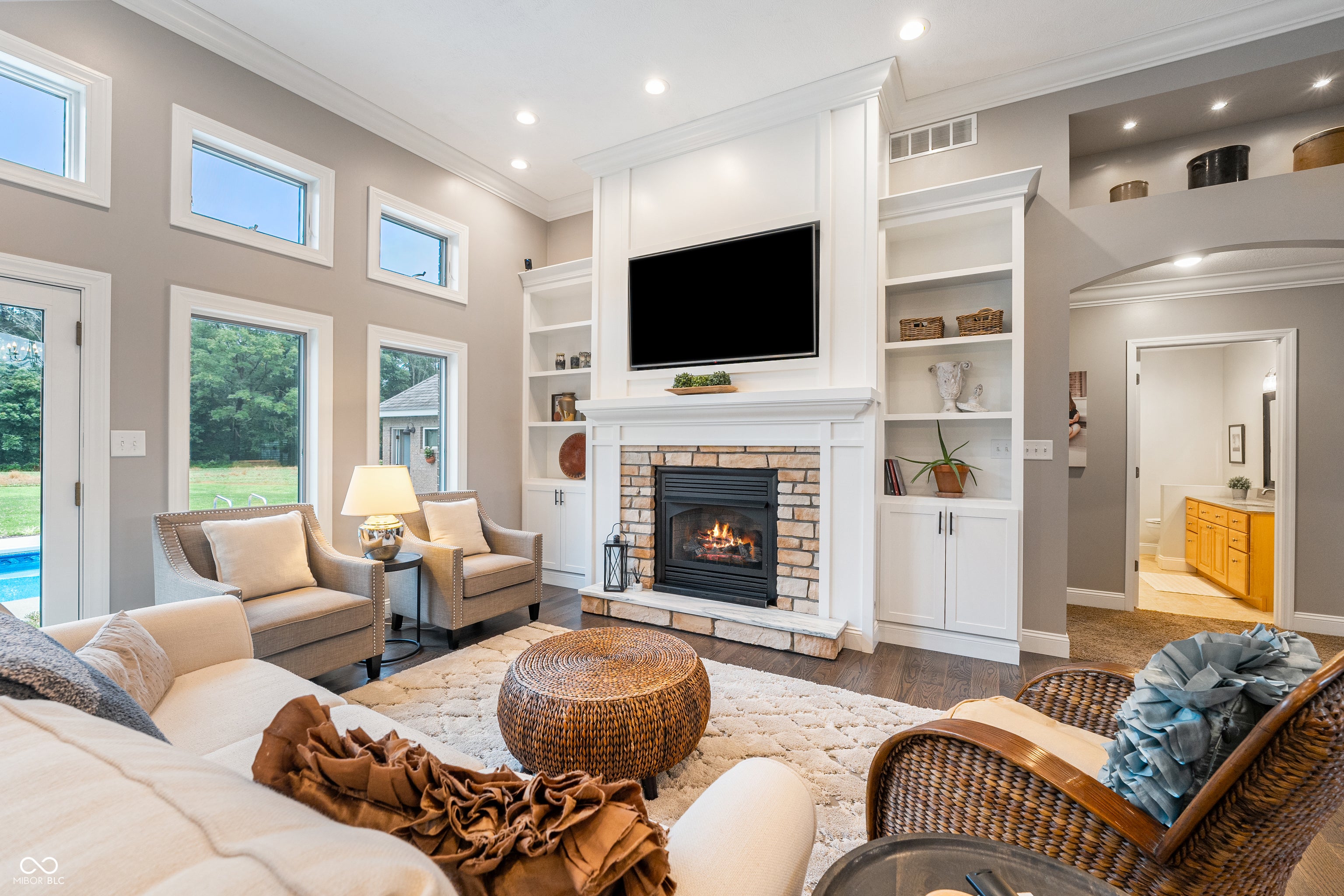 Columbus, Indiana, 47201, United States, 3 Bedrooms Bedrooms, ,3 BathroomsBathrooms,Residential,Active,1971810