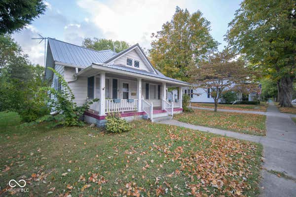 525 CENTER ST, FRANKLIN, IN 46131, photo 3 of 23