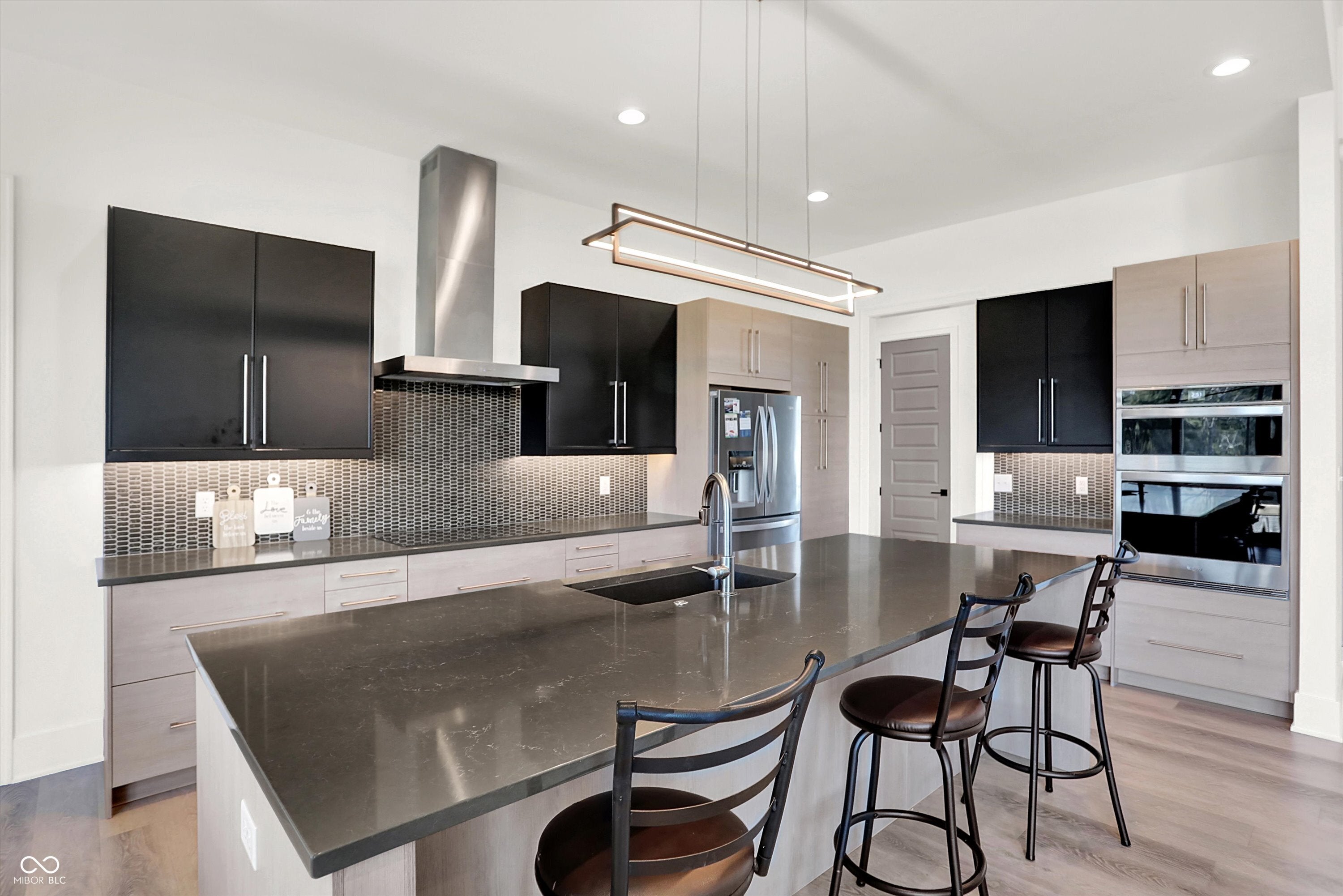 Zionsville, Indiana, 46077, United States, 4 Bedrooms Bedrooms, ,4 BathroomsBathrooms,Residential,Active,2008721