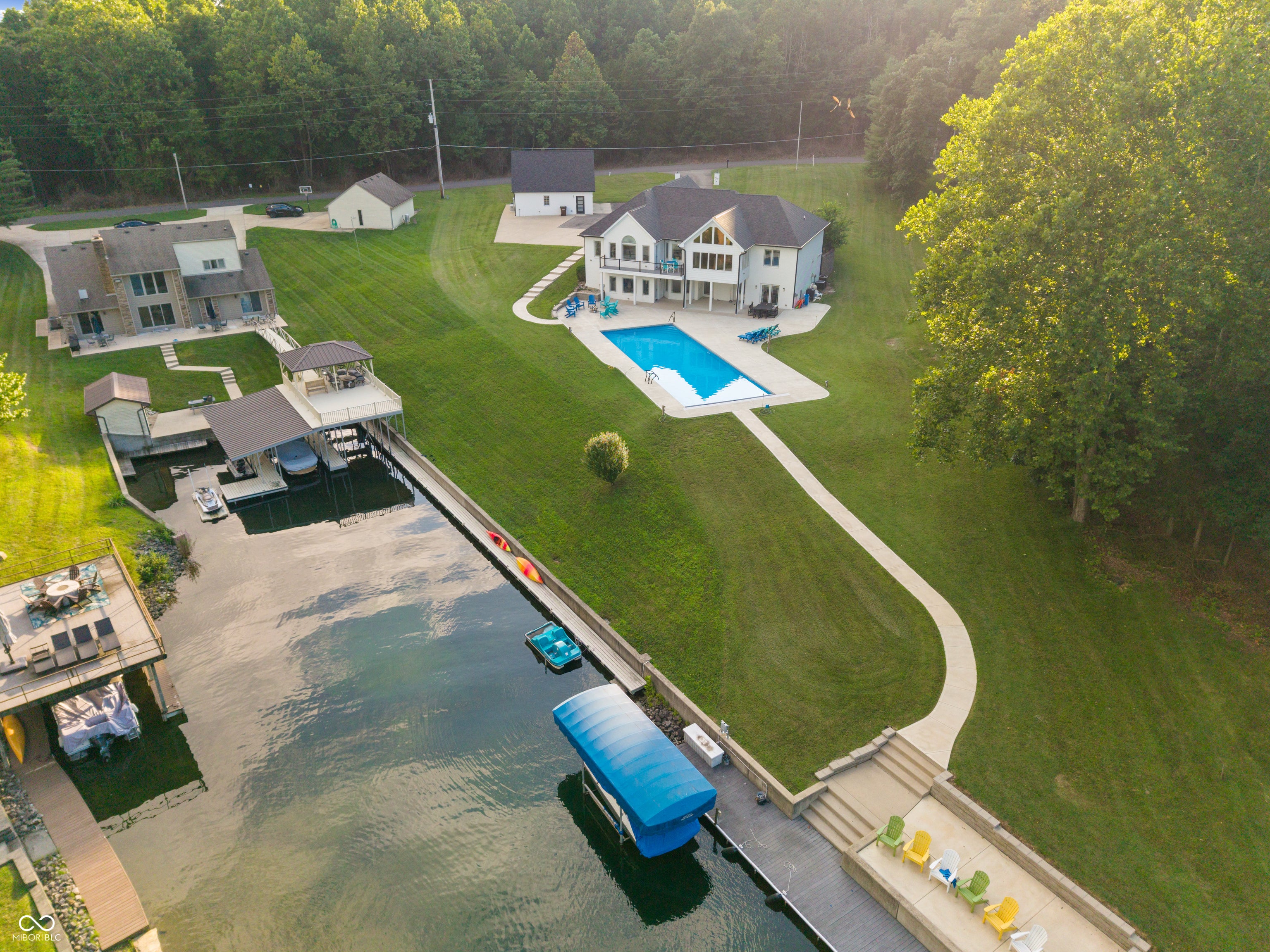 Columbus, Indiana, 47201, United States, ,4 BathroomsBathrooms,Residential,Active,1769806