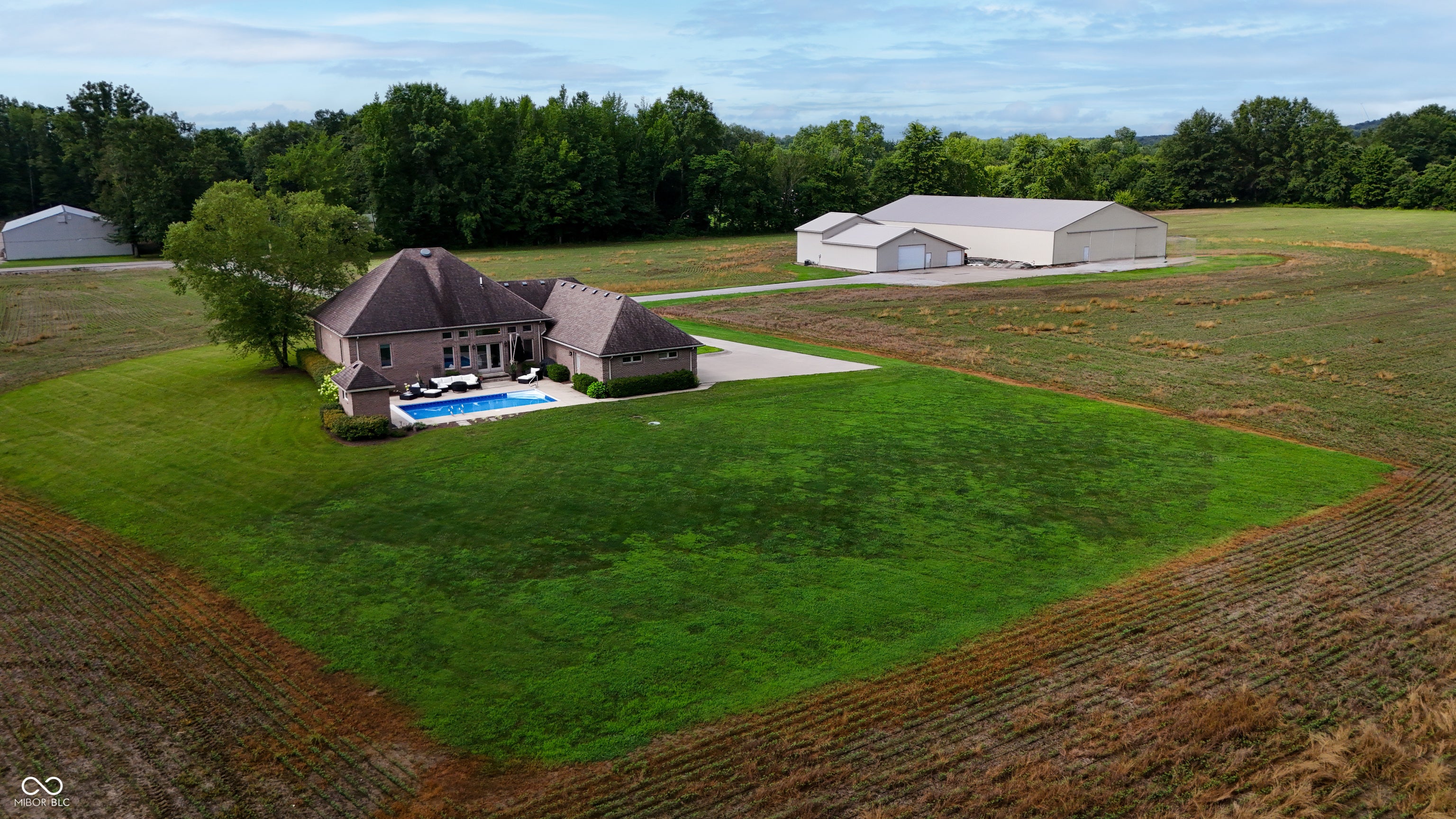 Columbus, Indiana, 47201, United States, 3 Bedrooms Bedrooms, ,3 BathroomsBathrooms,Residential,Active,1971810