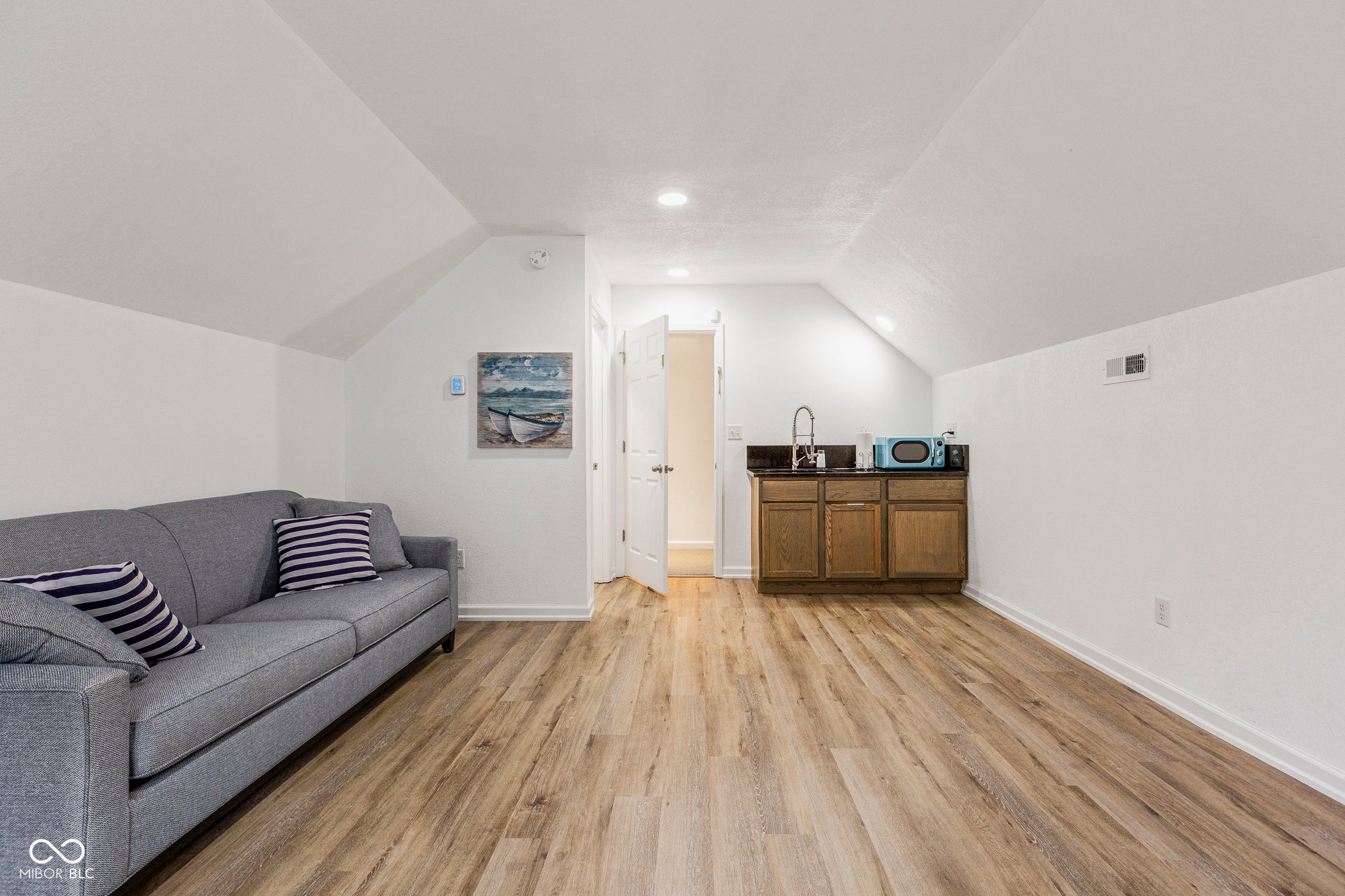 Columbus, Indiana, 47201, United States, ,4 BathroomsBathrooms,Residential,Active,1769806