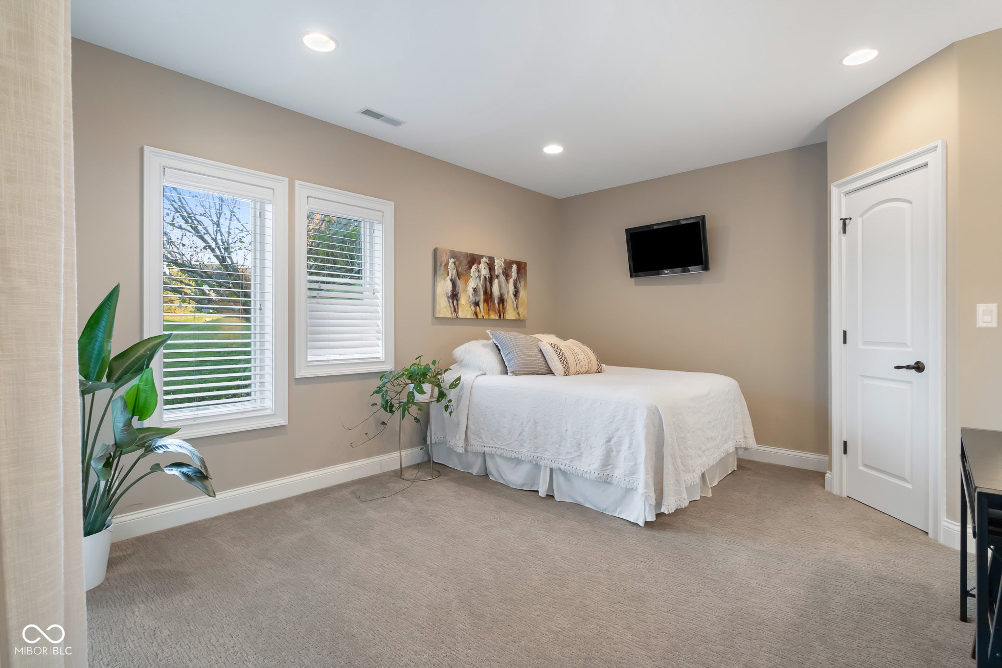 Columbus, Indiana, 47201, United States, 5 Bedrooms Bedrooms, ,5 BathroomsBathrooms,Residential,Active,1952761