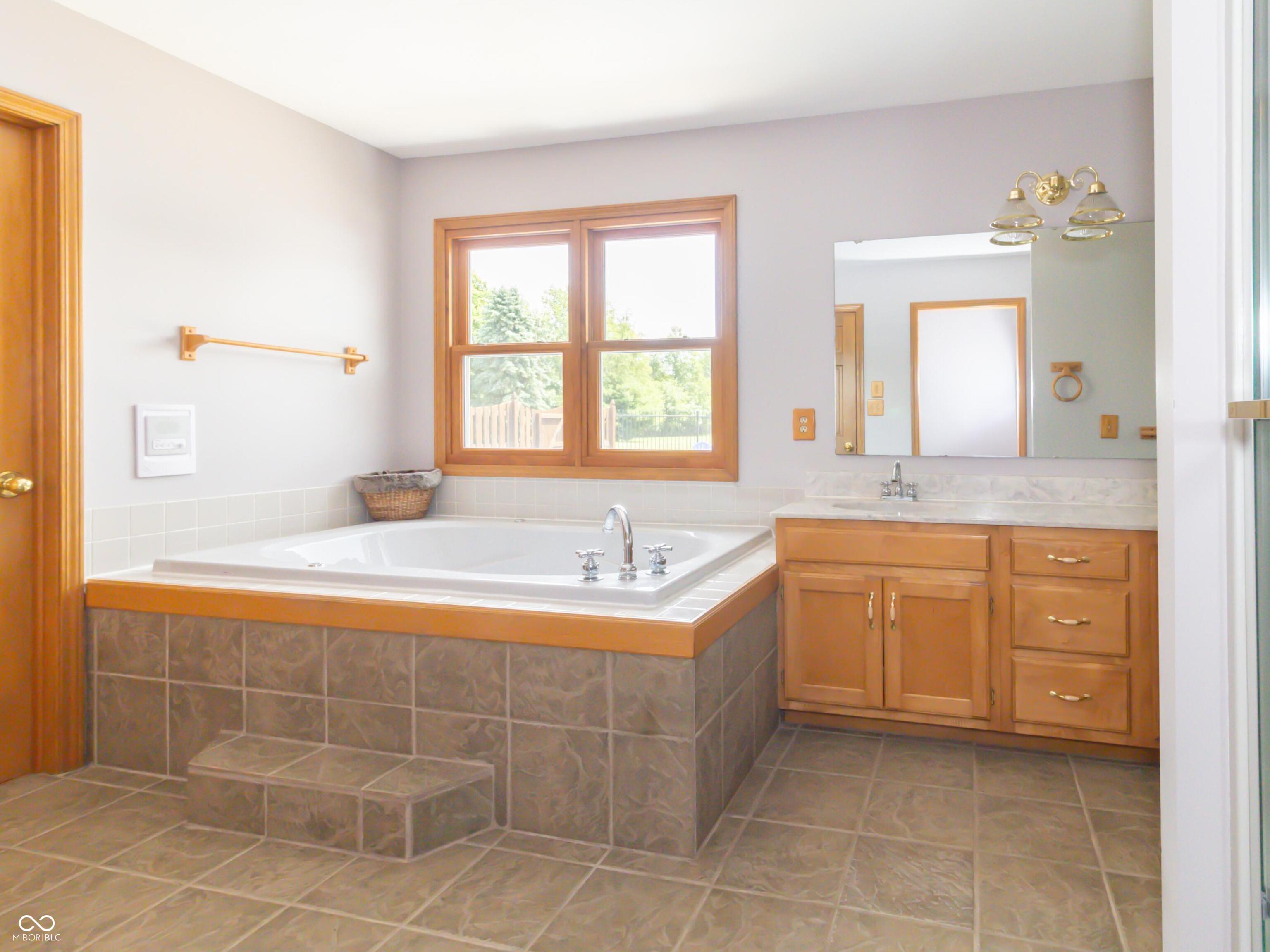 Greenfield, Indiana, 46140, United States, 5 Bedrooms Bedrooms, ,5 BathroomsBathrooms,Residential,Active,1871587