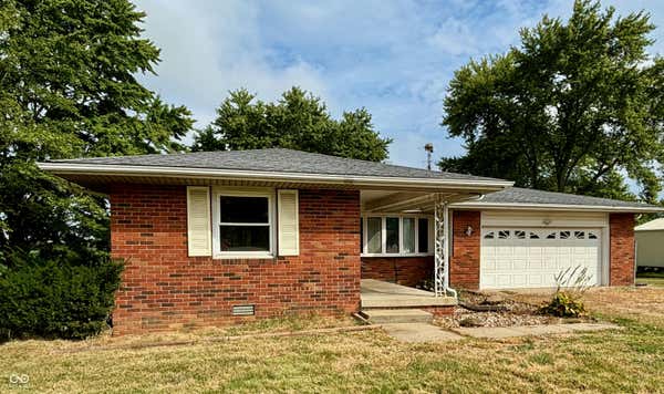 15620 E STATE ROAD 46, COLUMBUS, IN 47203 - Image 1