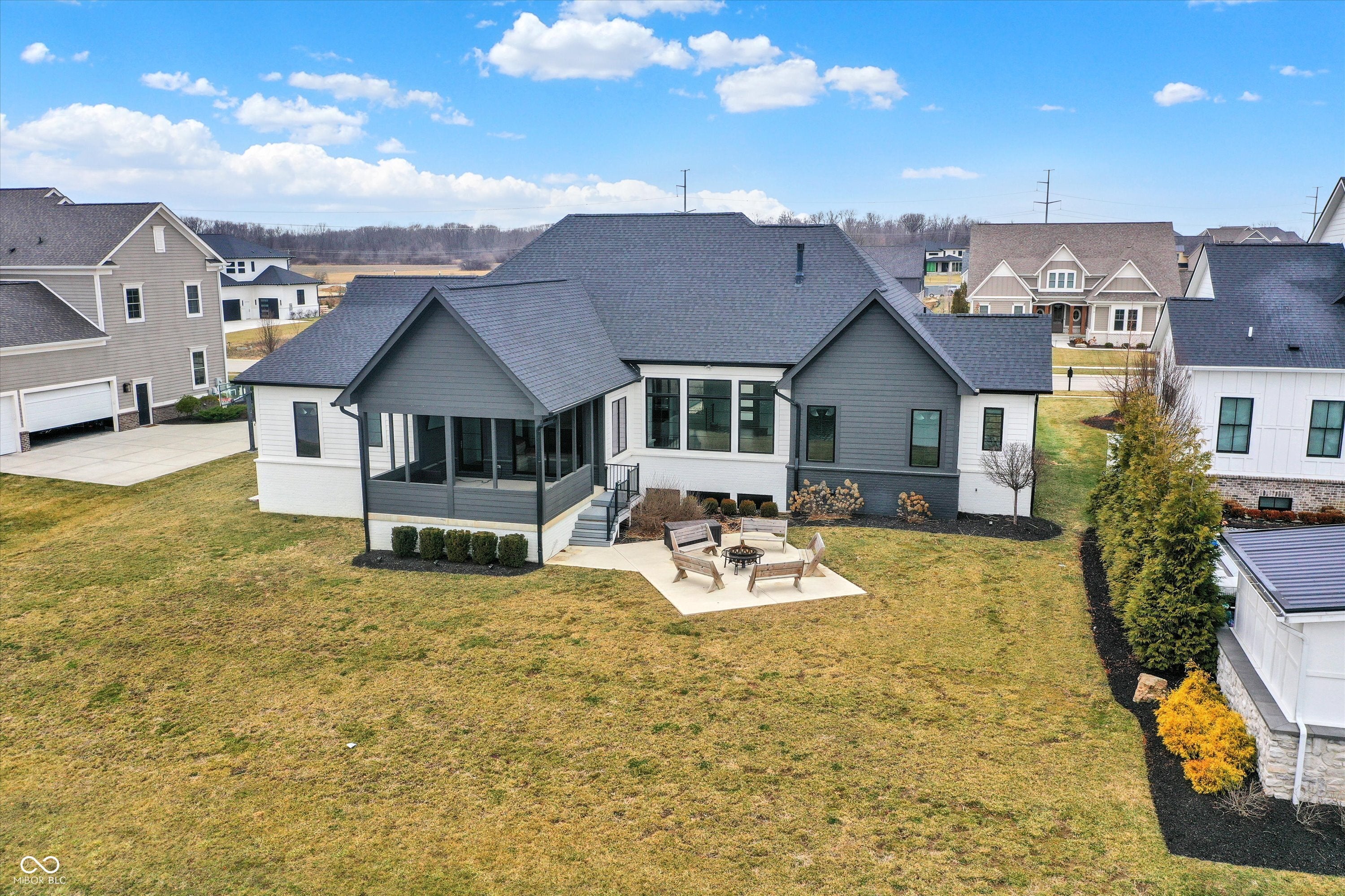 Zionsville, Indiana, 46077, United States, 4 Bedrooms Bedrooms, ,4 BathroomsBathrooms,Residential,Active,2008721