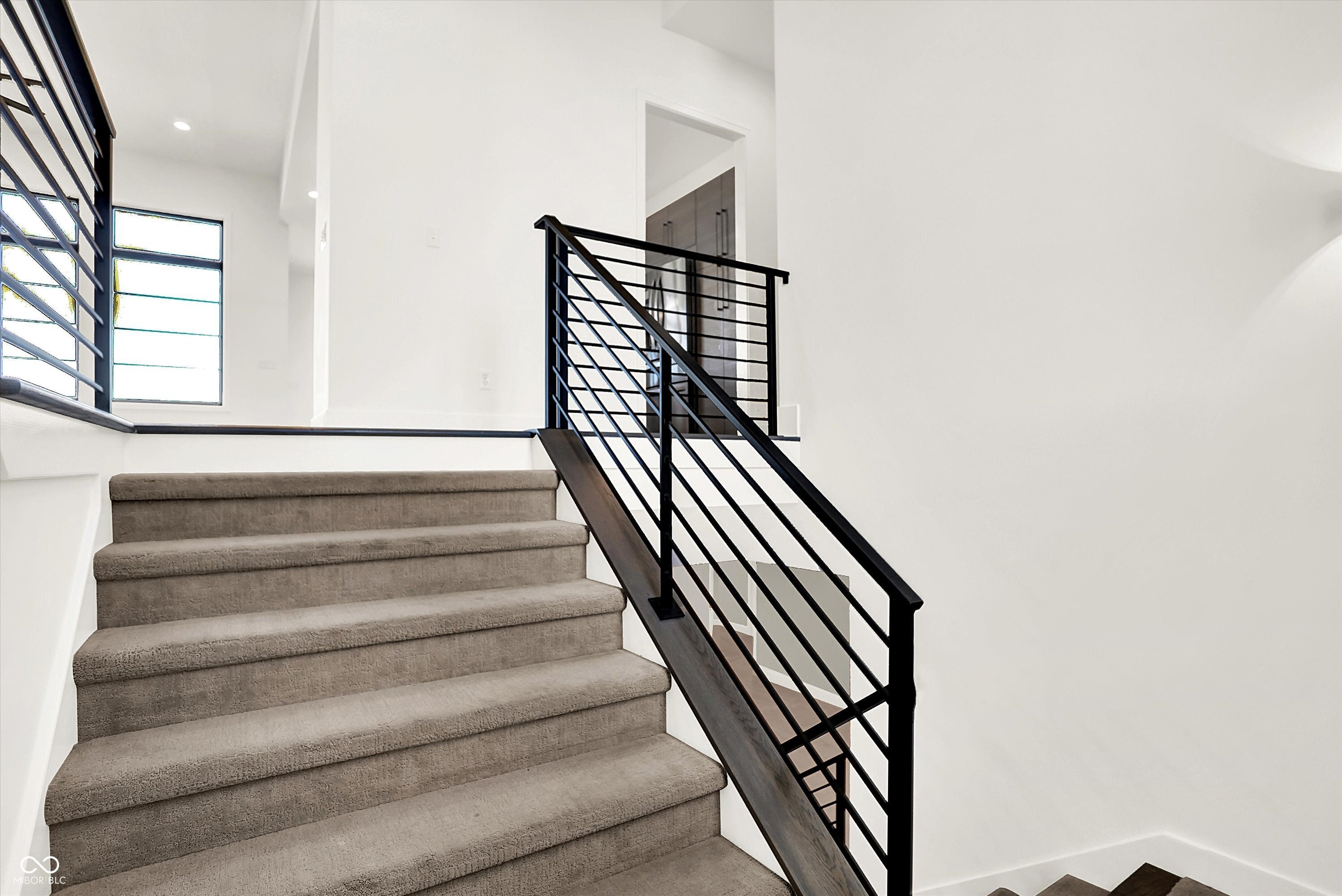 Zionsville, Indiana, 46077, United States, 4 Bedrooms Bedrooms, ,4 BathroomsBathrooms,Residential,Active,2008721