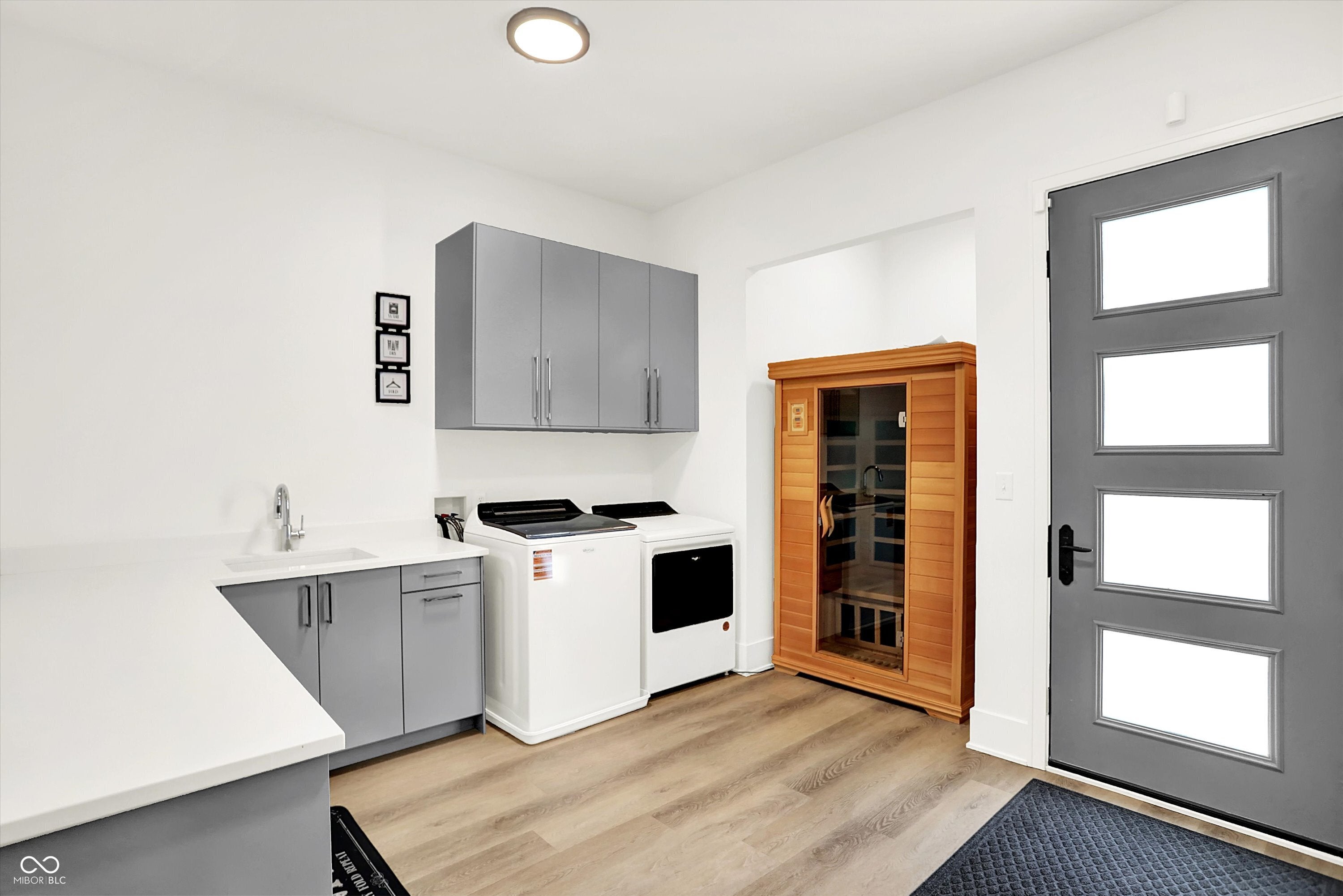 Zionsville, Indiana, 46077, United States, 4 Bedrooms Bedrooms, ,4 BathroomsBathrooms,Residential,Active,2008721