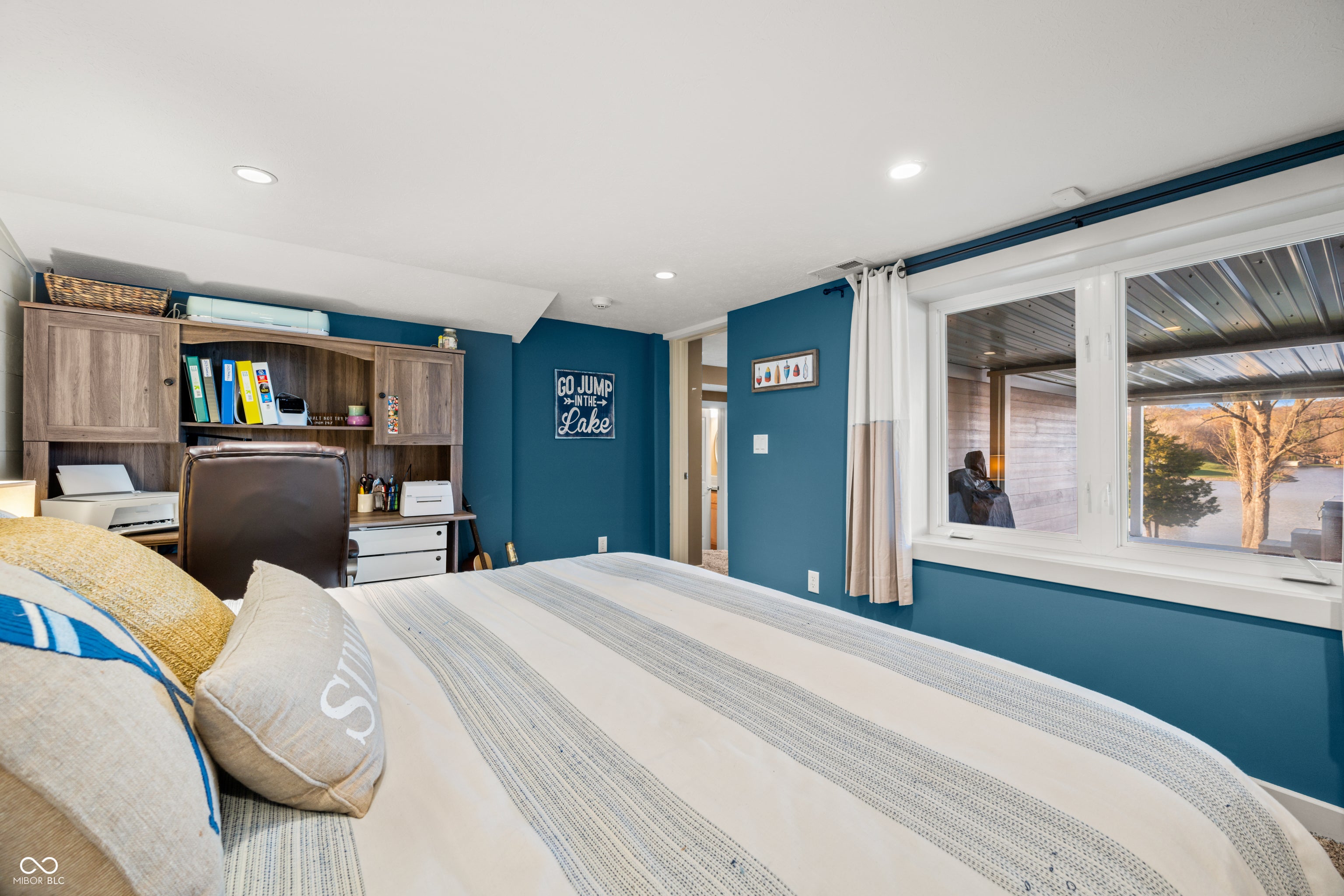 Columbus, Indiana, 47201, United States, 4 Bedrooms Bedrooms, ,3 BathroomsBathrooms,Residential,Active,1748715