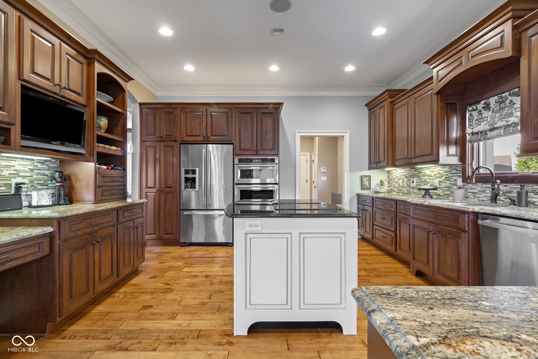 Columbus, Indiana, 47201, United States, 5 Bedrooms Bedrooms, ,5 BathroomsBathrooms,Residential,Active,1952761