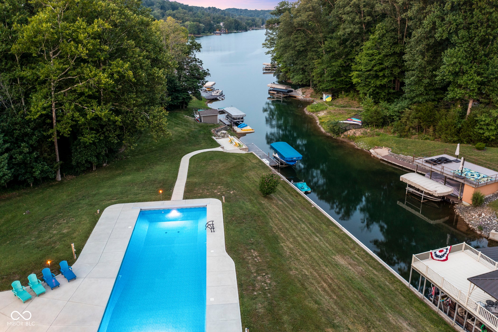 Columbus, Indiana, 47201, United States, ,4 BathroomsBathrooms,Residential,Active,1769806