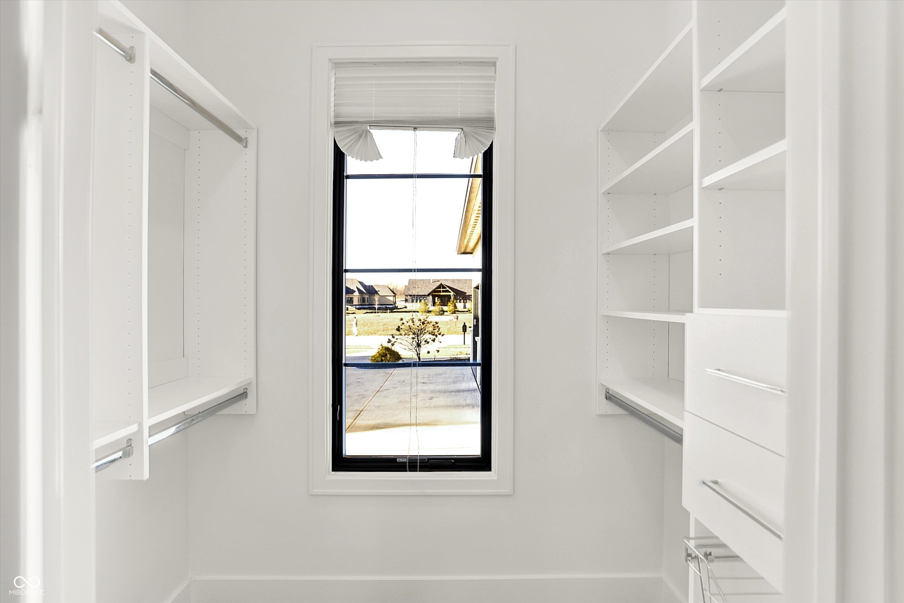 Zionsville, Indiana, 46077, United States, 4 Bedrooms Bedrooms, ,4 BathroomsBathrooms,Residential,Active,2008721